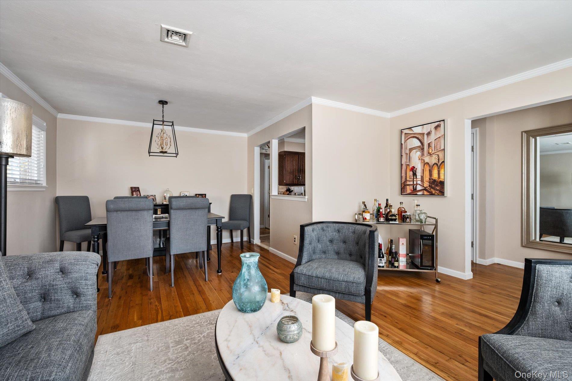 #7 photo, 249 Hampton Road, West Babylon , NY 11704