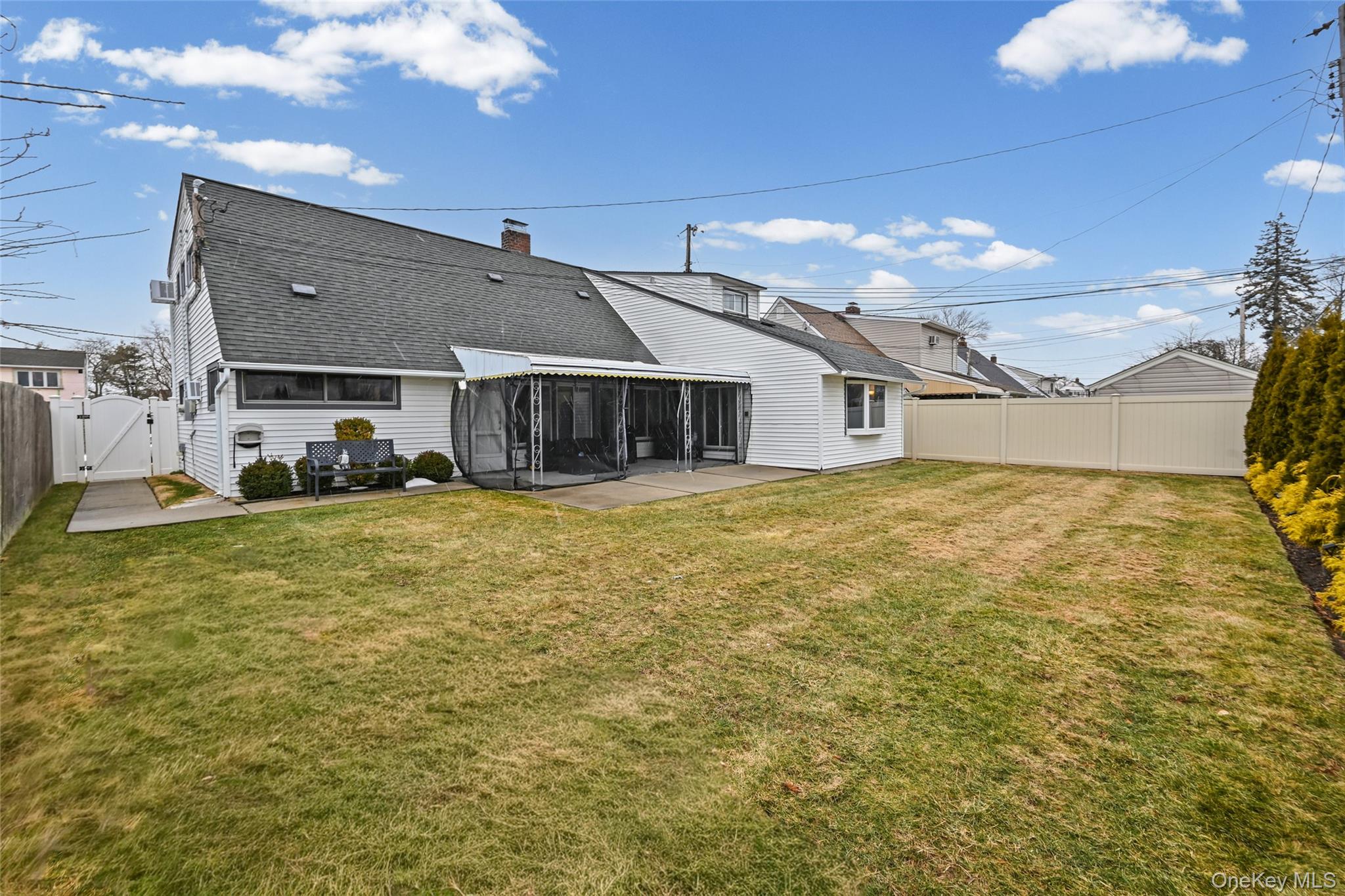 #5 photo, 16 Starlight Lane, Levittown , NY 11756