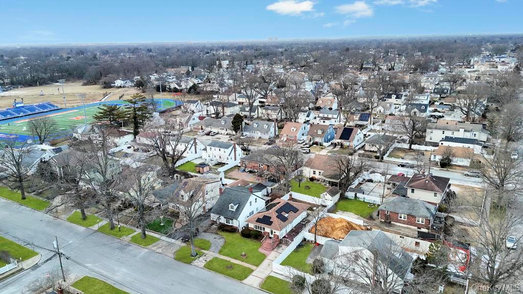 #8 photo, 488 Pershing Blvd, 长岛 Rockville Centre , NY 11570