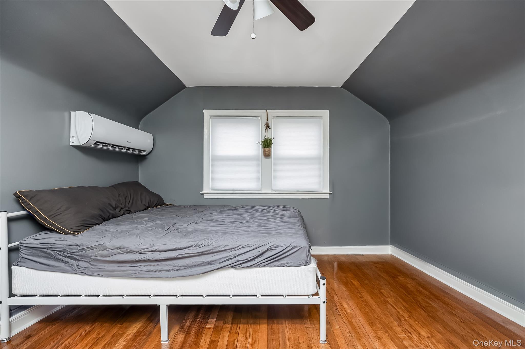 #6 photo, 11848 222nd Street, Cambria Heights , NY 11411