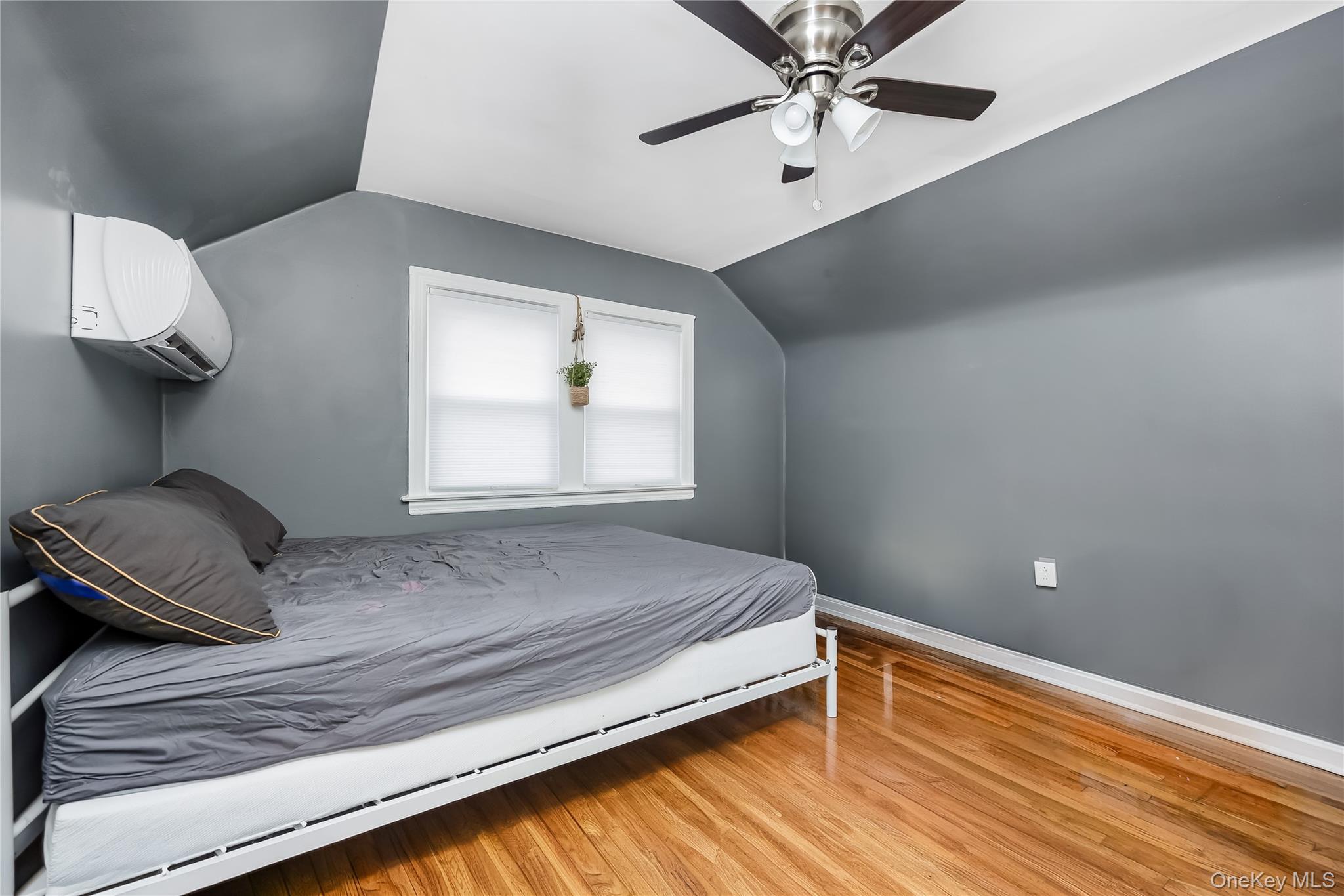 #7 photo, 11848 222nd Street, Cambria Heights , NY 11411