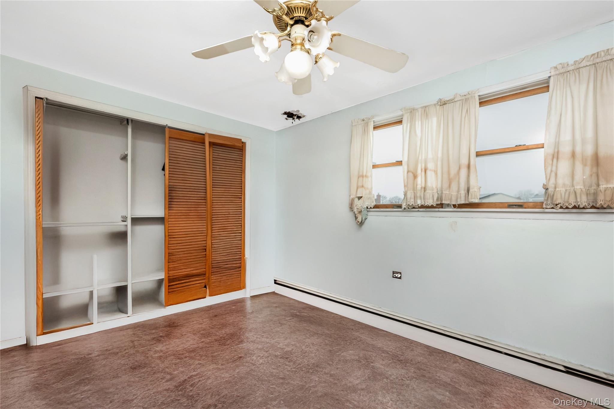 #14 photo, 8 Carmans Court, Farmingdale , NY 11735