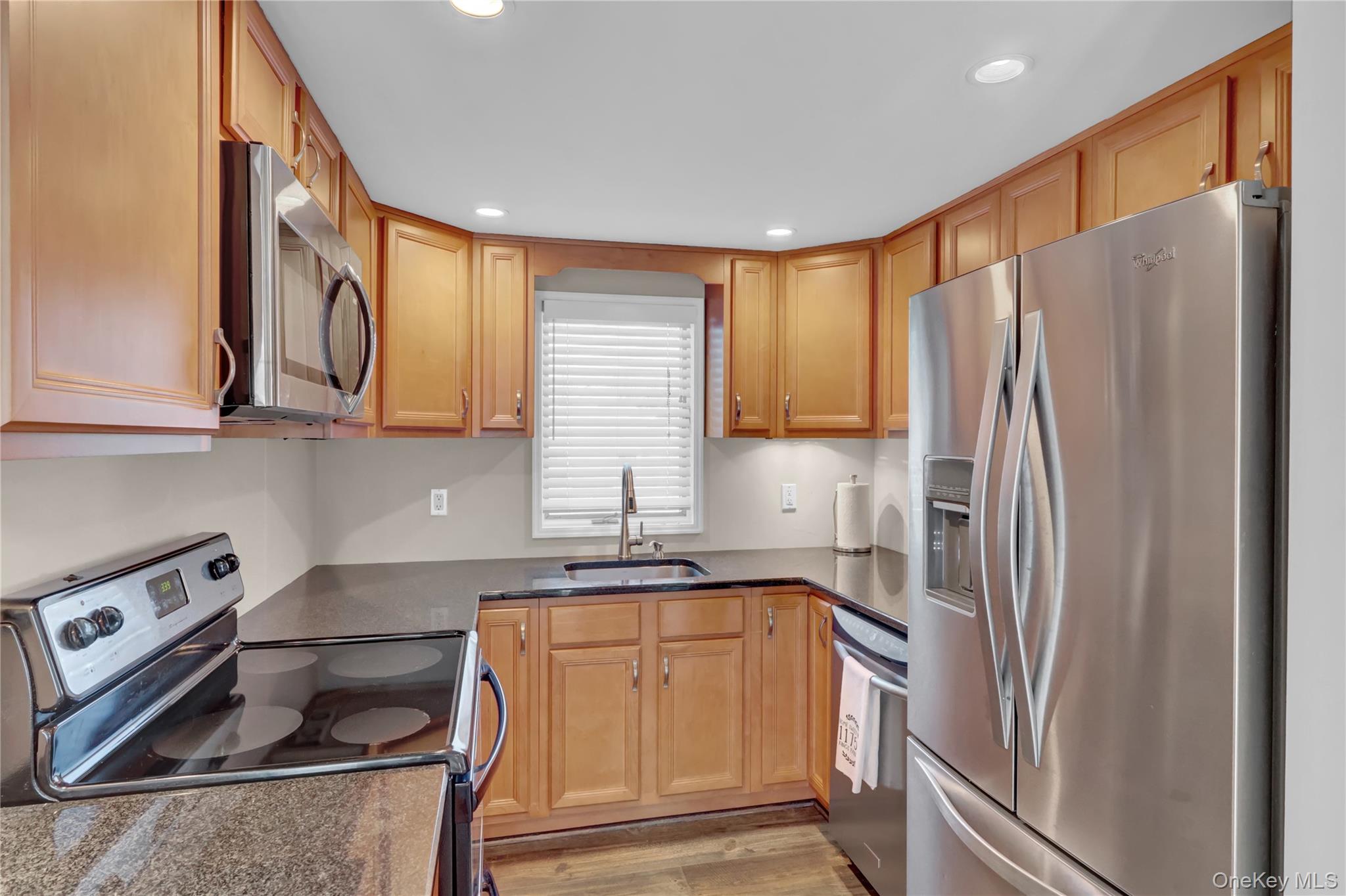 #10 photo, 16 Magnolia Drive, Kings Park , NY 11754