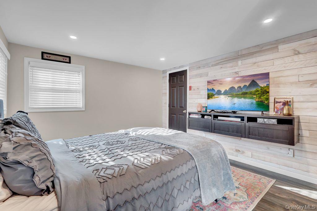 #15 photo, 16 Magnolia Drive, Kings Park , NY 11754