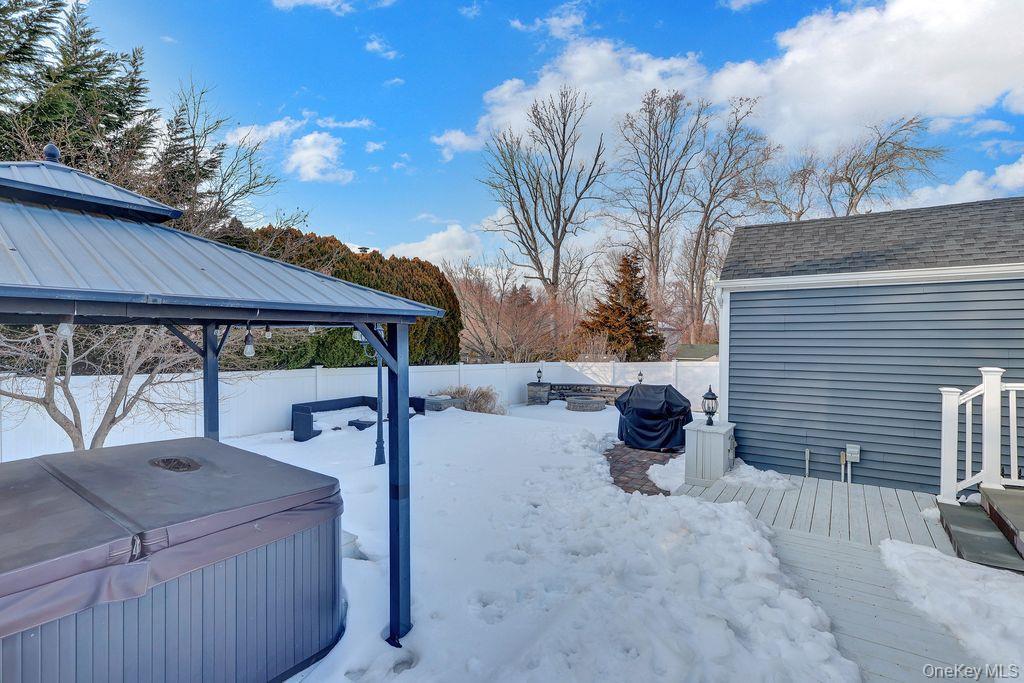 #18 photo, 16 Magnolia Drive, Kings Park , NY 11754