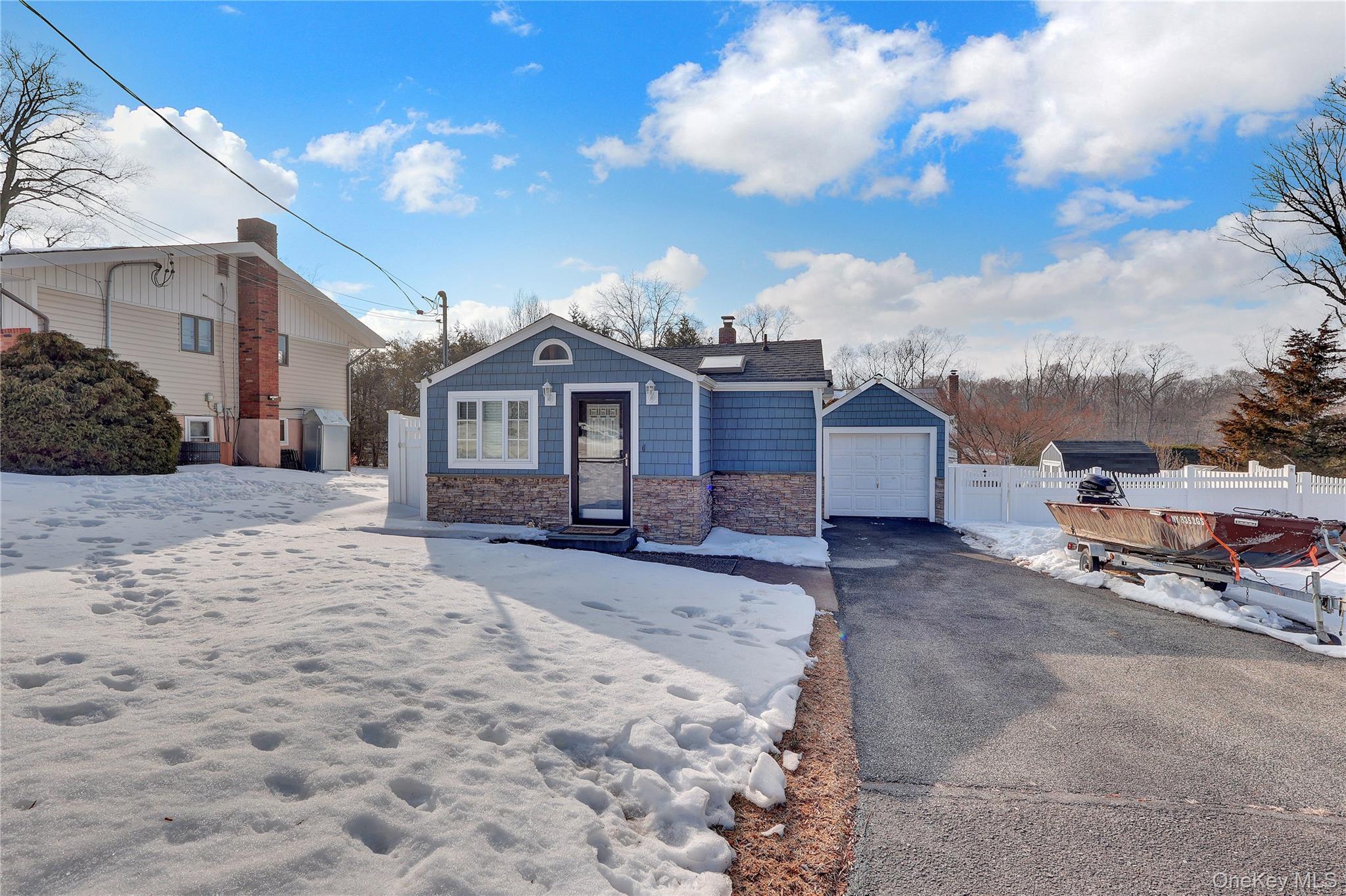 #2 photo, 16 Magnolia Drive, Kings Park , NY 11754