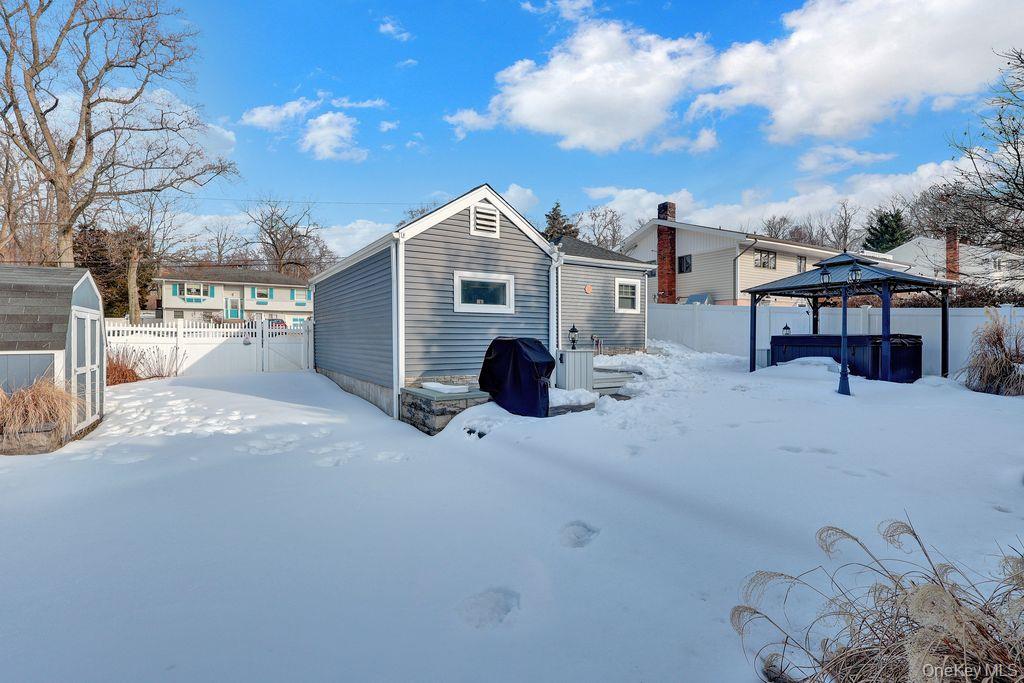 #20 photo, 16 Magnolia Drive, Kings Park , NY 11754