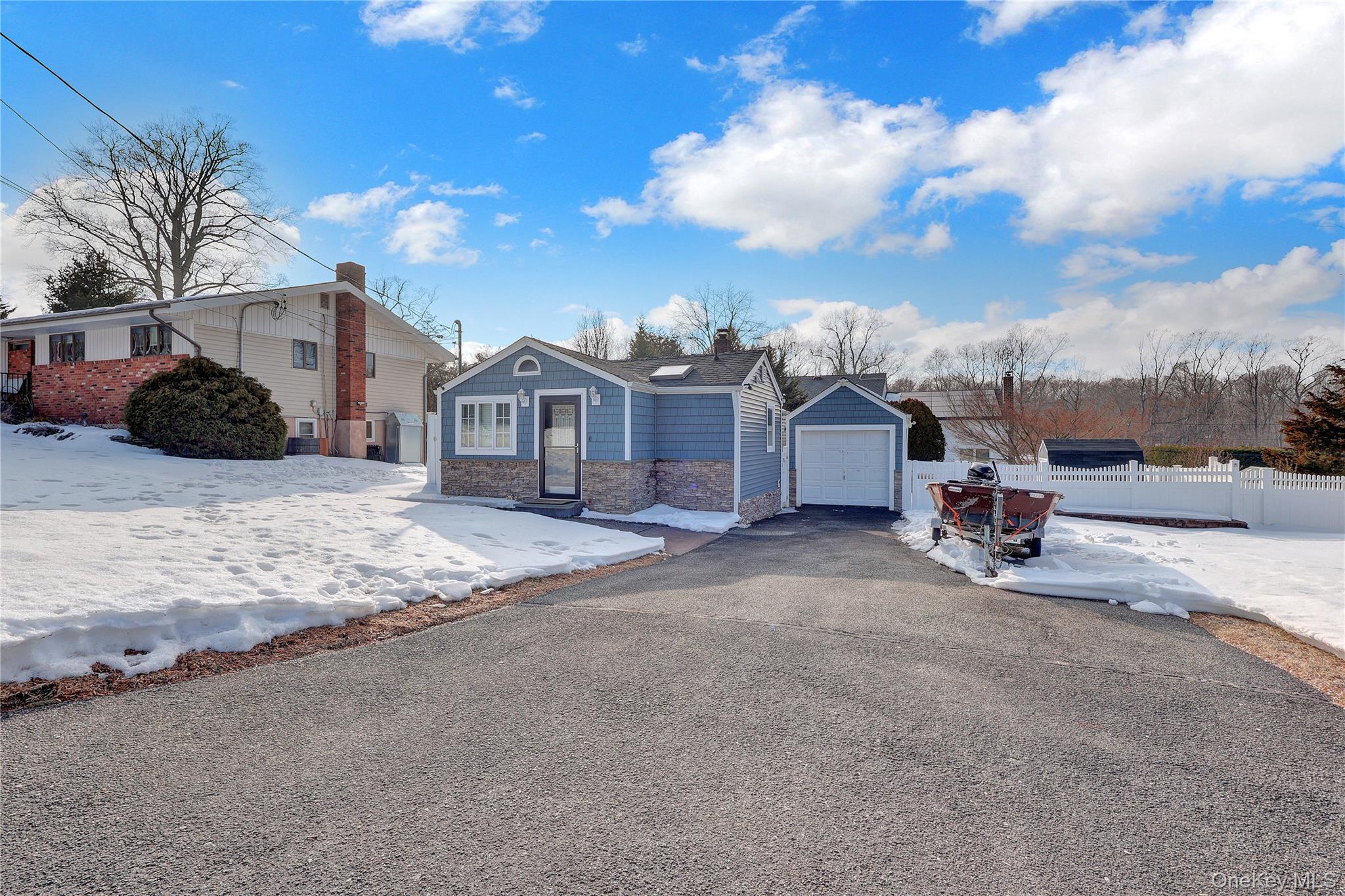 #3 photo, 16 Magnolia Drive, Kings Park , NY 11754