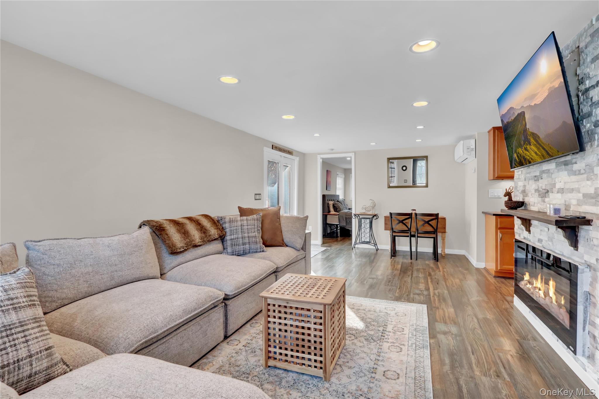 #6 photo, 16 Magnolia Drive, Kings Park , NY 11754