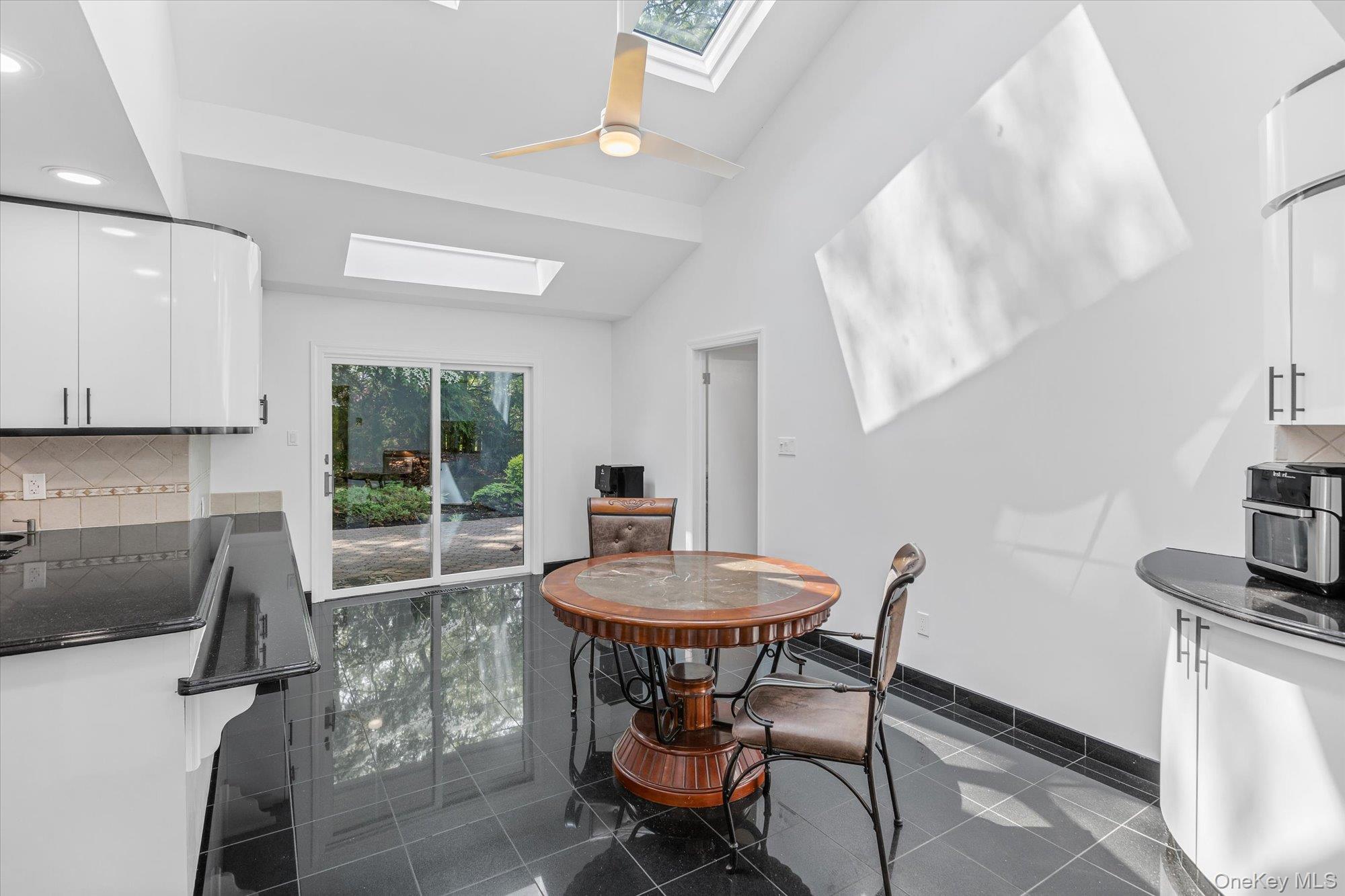 #16 photo, 2 Westbourne Lane, Melville , NY 11747