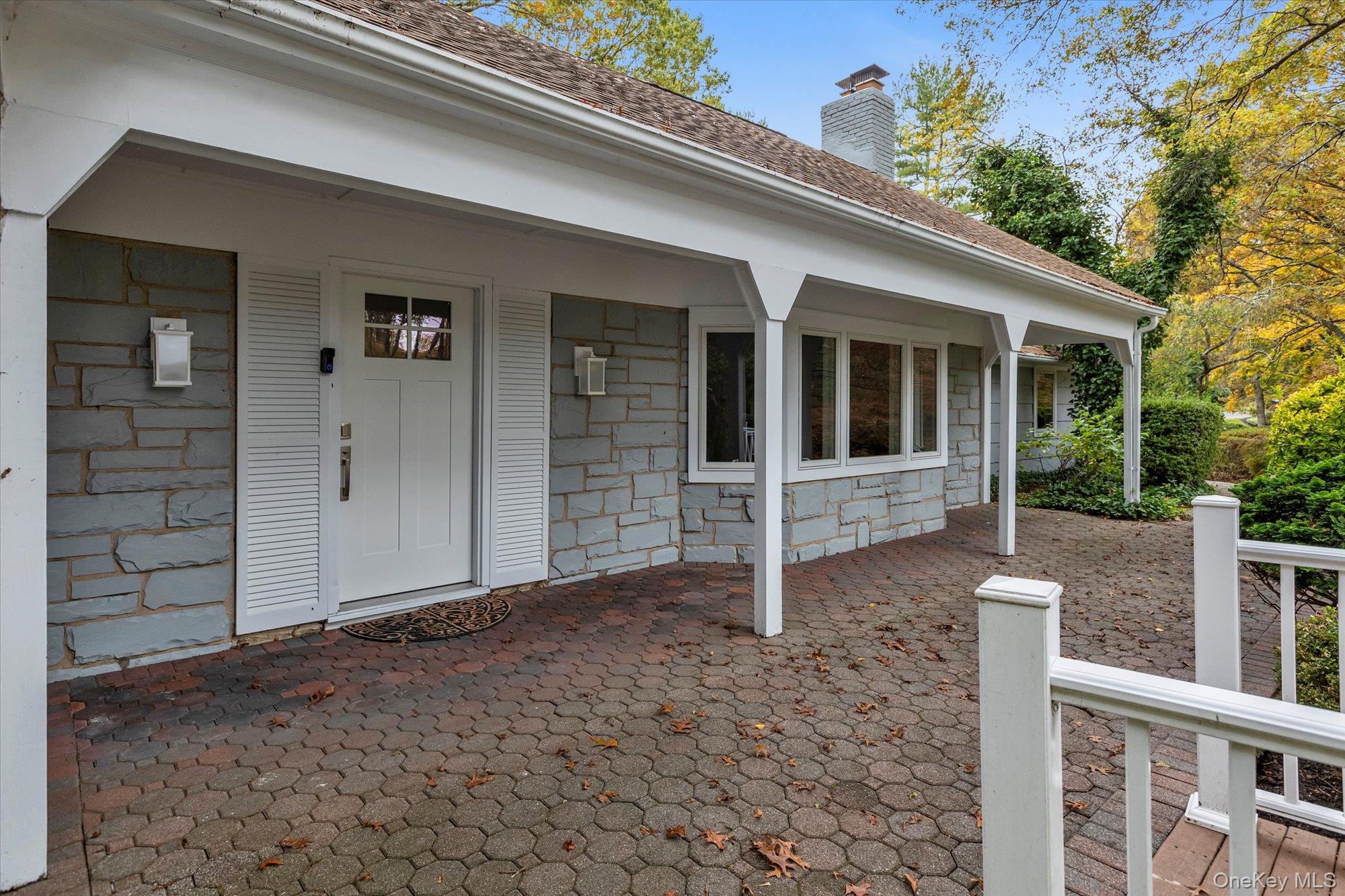 #3 photo, 2 Westbourne Lane, Melville , NY 11747