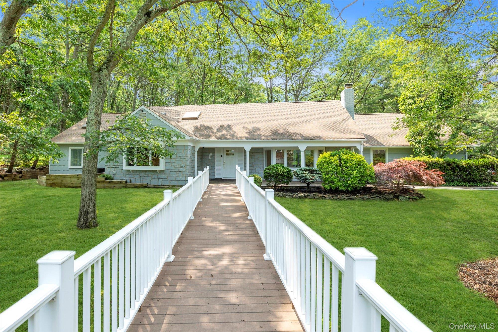 #7 photo, 2 Westbourne Lane, Melville , NY 11747