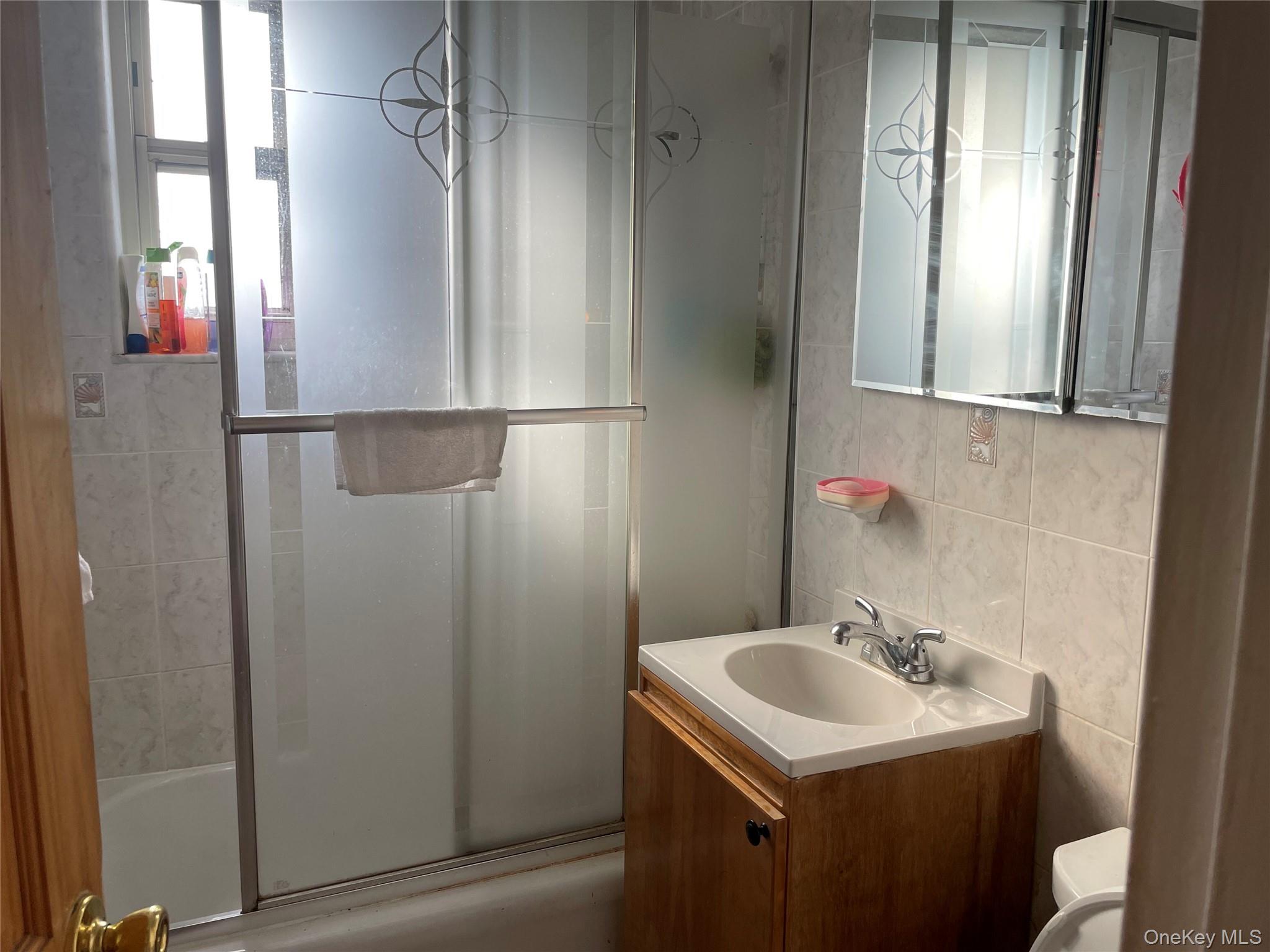 #6 photo, 5828 251st Street, Little Neck , NY 11362