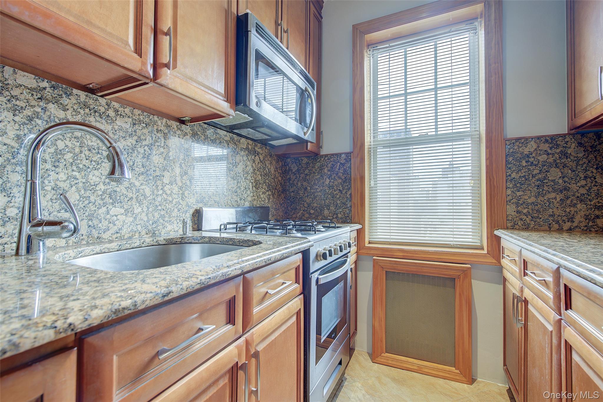 #17 photo, 77-14 113th Street, Forest Hills , NY 11375