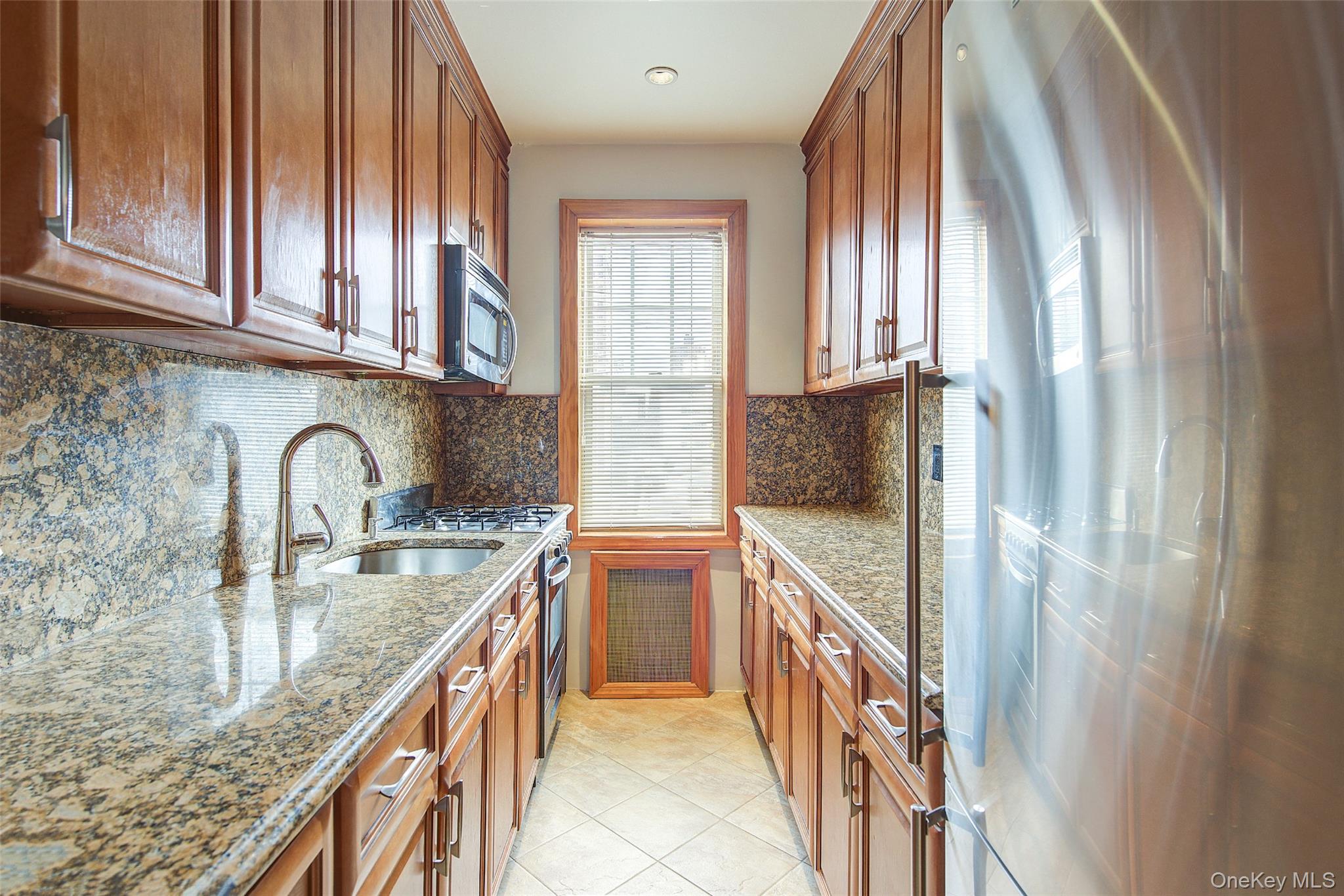 #18 photo, 77-14 113th Street, Forest Hills , NY 11375