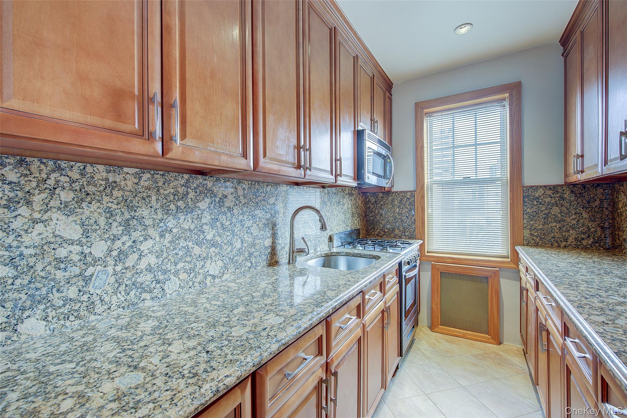 #19 photo, 77-14 113th Street, Forest Hills , NY 11375