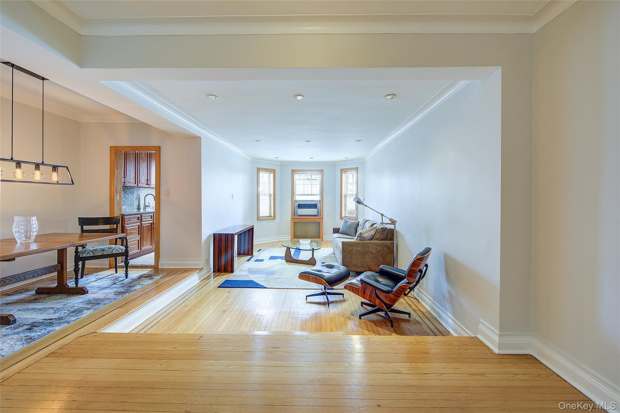 #7 photo, 77-14 113th Street, Forest Hills , NY 11375