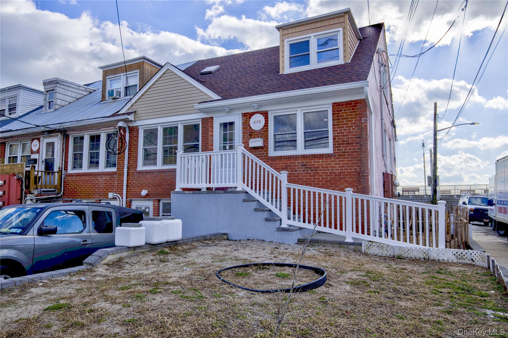 #1 photo, 670 W Broadway, Long Beach , NY 11561