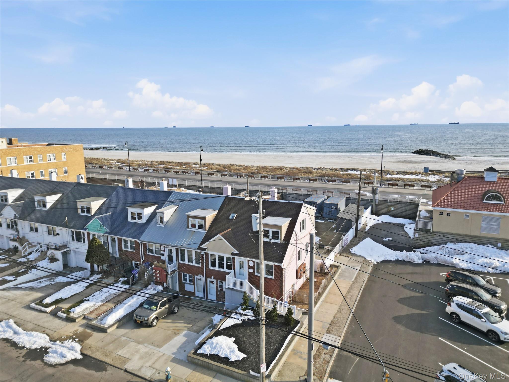 #16 photo, 670 W Broadway, מחוז נסאו Long Beach , NY 11561