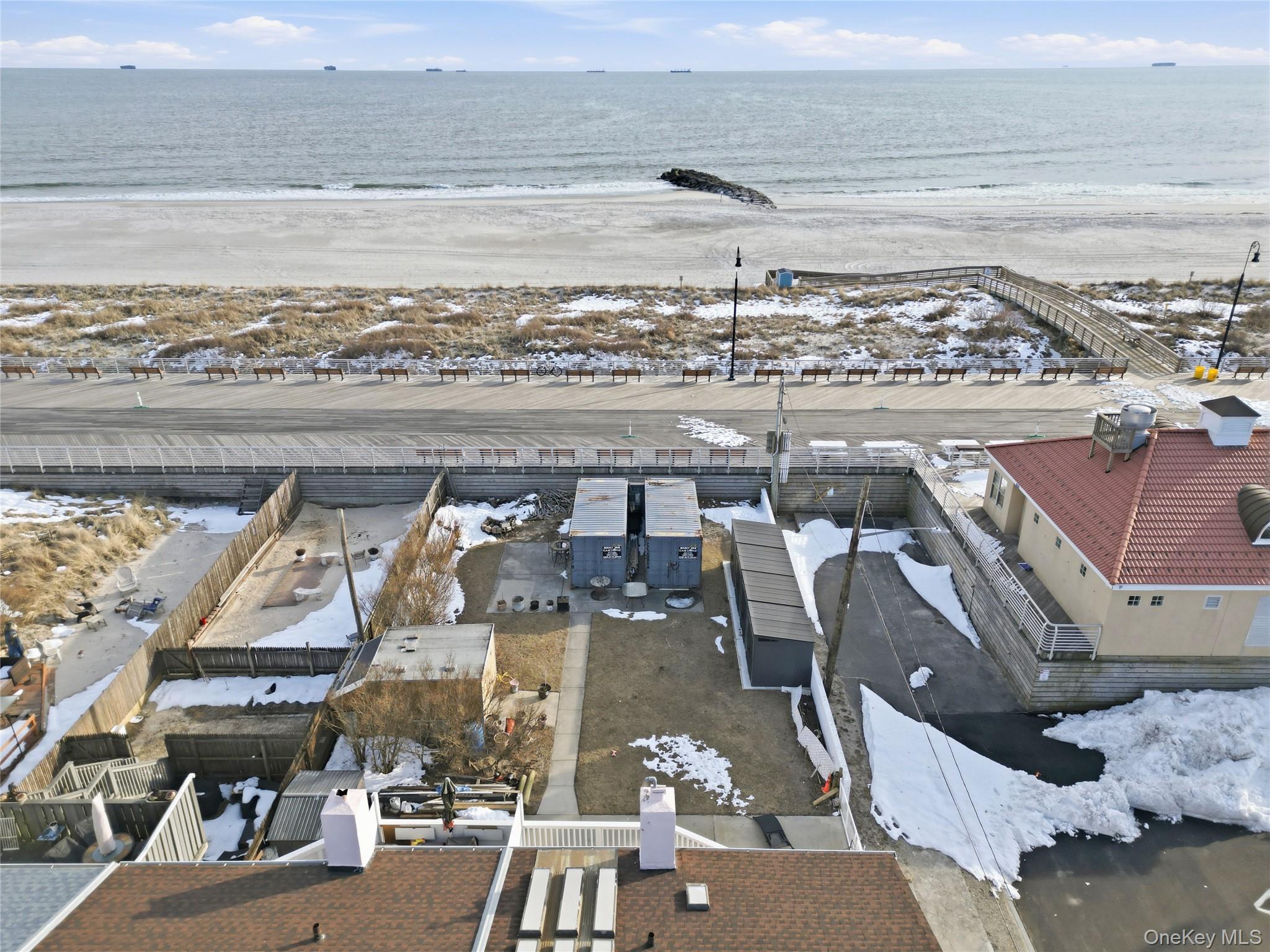 #18 photo, 670 W Broadway, מחוז נסאו Long Beach , NY 11561