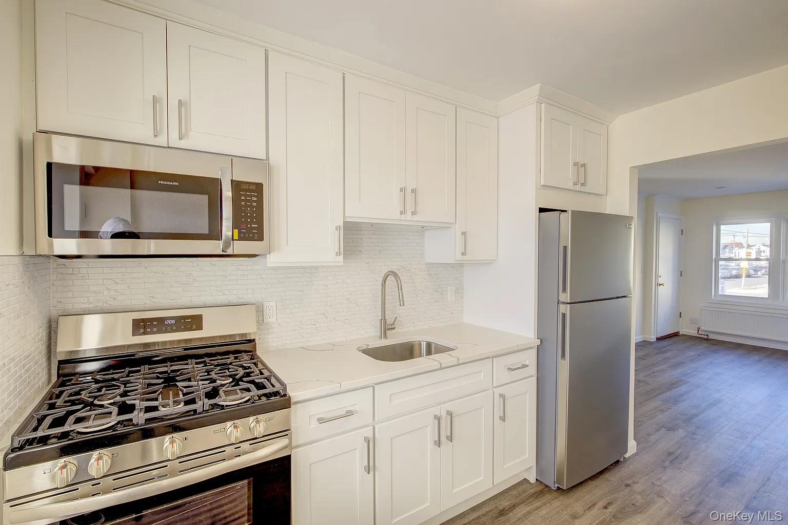 #2 photo, 670 W Broadway, Long Beach , NY 11561