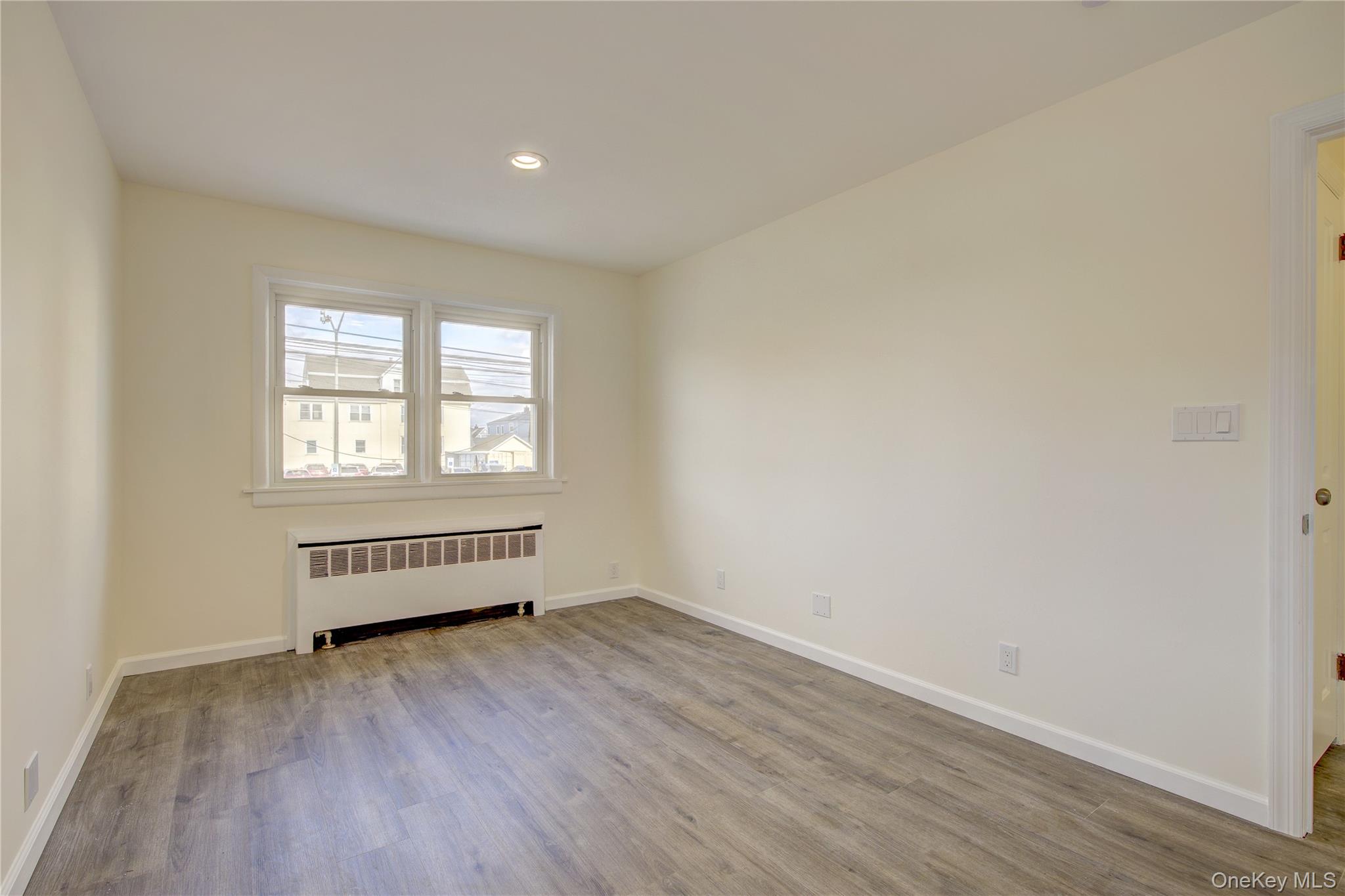 #8 photo, 670 W Broadway, Long Beach , NY 11561