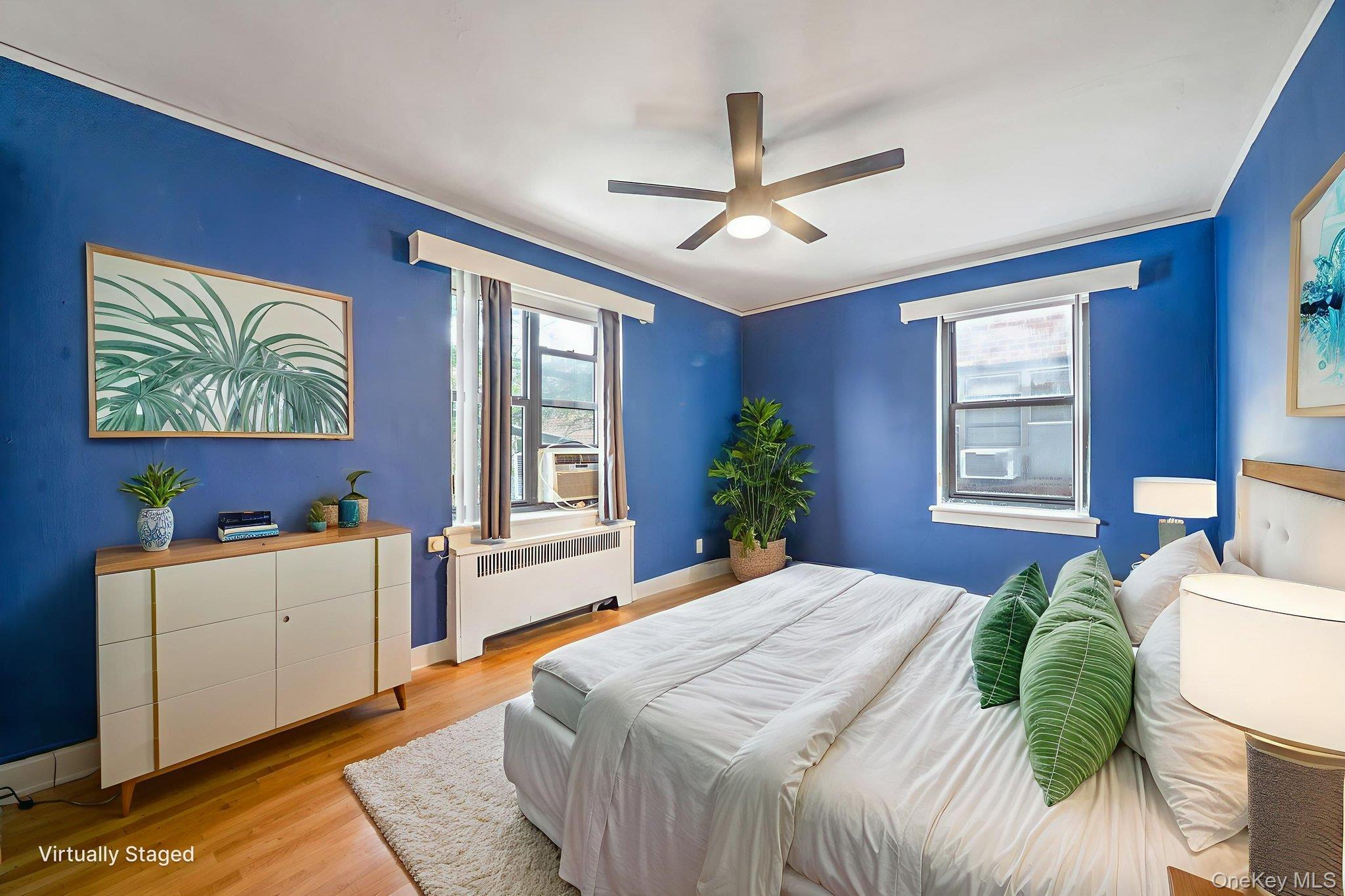 #5 photo, 1 Town House Place, Great Neck , NY 11021