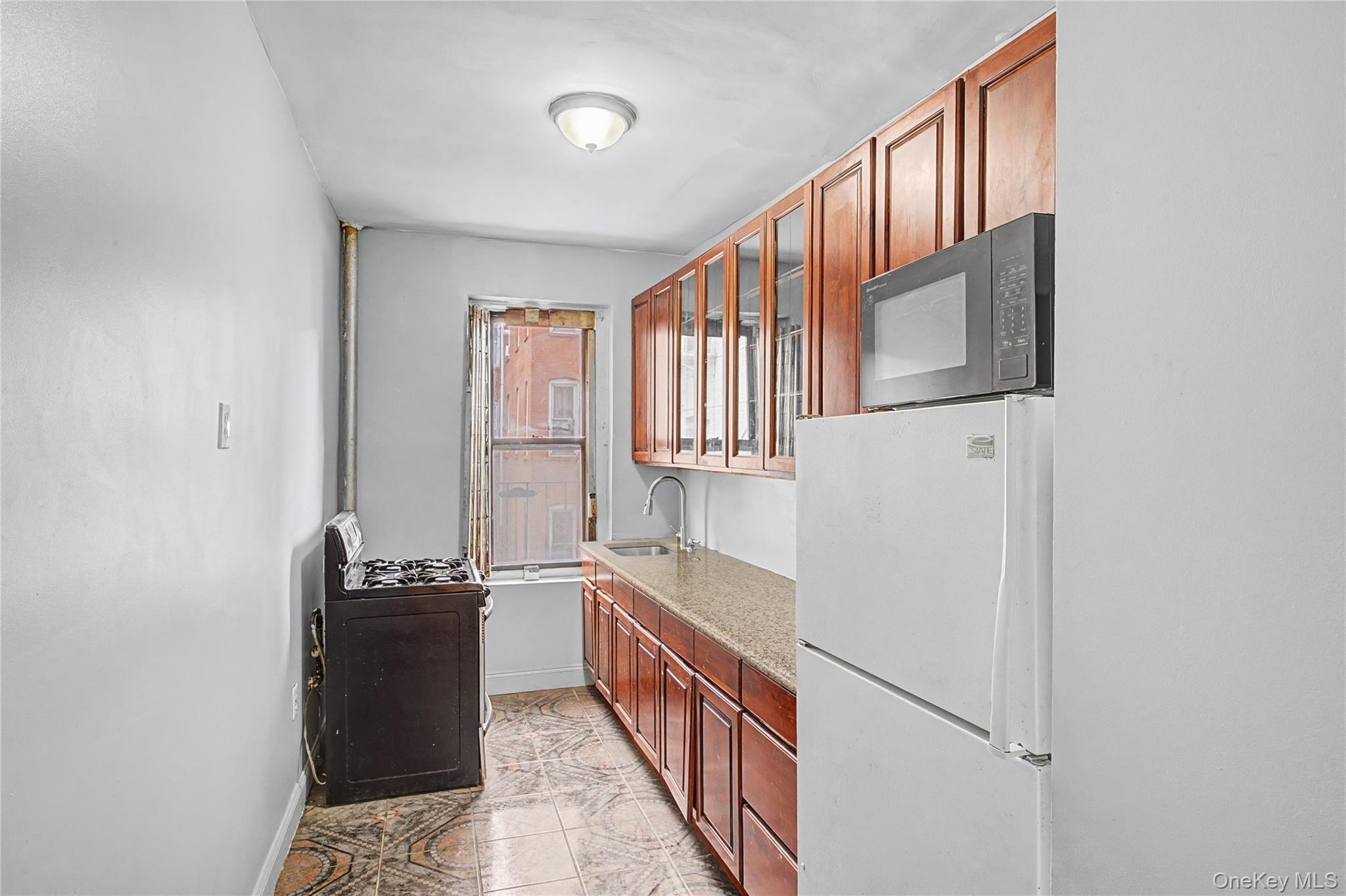 #7 photo, 850 Saint Marks Avenue Saint Marks Avenue, Brooklyn , NY 11213