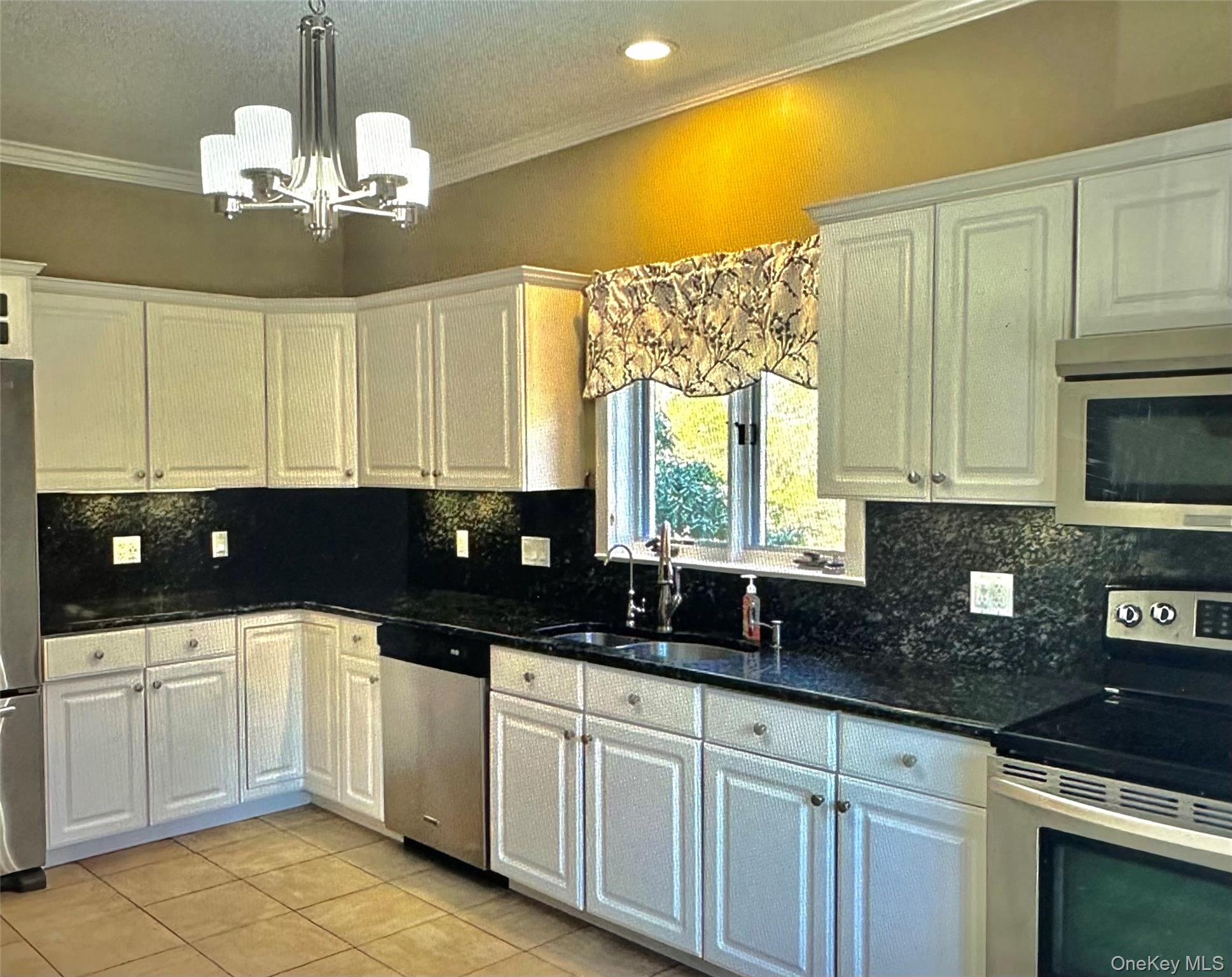 #5 photo, 668 Heritage Hills, Somers , NY 10589