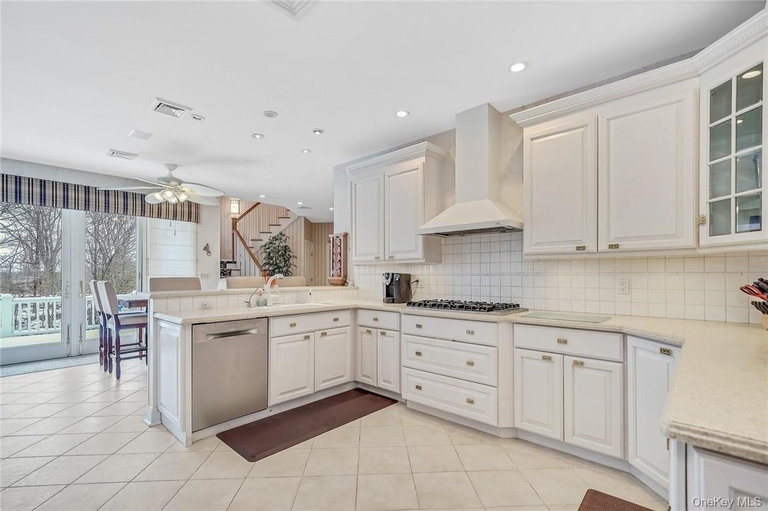 #8 photo, 49 Woodcrest Drive, Hopewell Junction , NY 12533