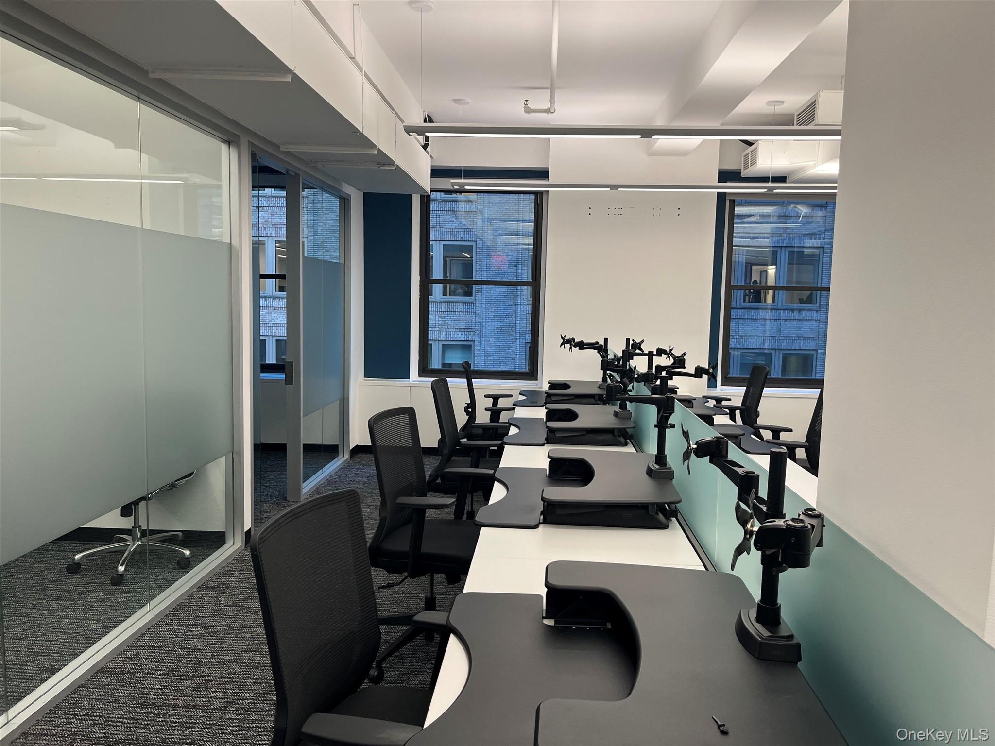 #5 photo, 501 Madison Ave, New York (Manhattan) , NY 10022