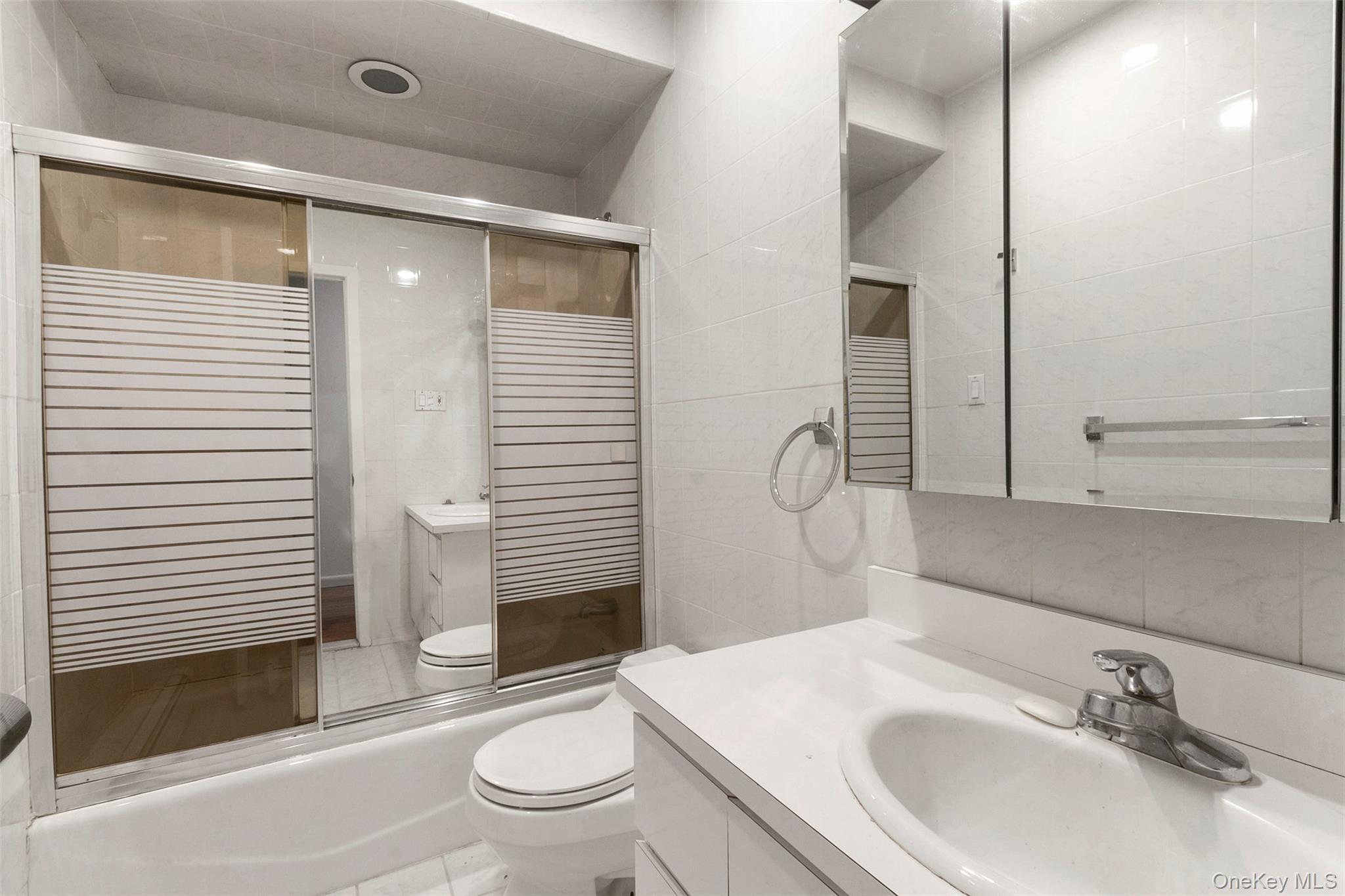 #4 photo, 6 Regina Place, Yonkers , NY 10703