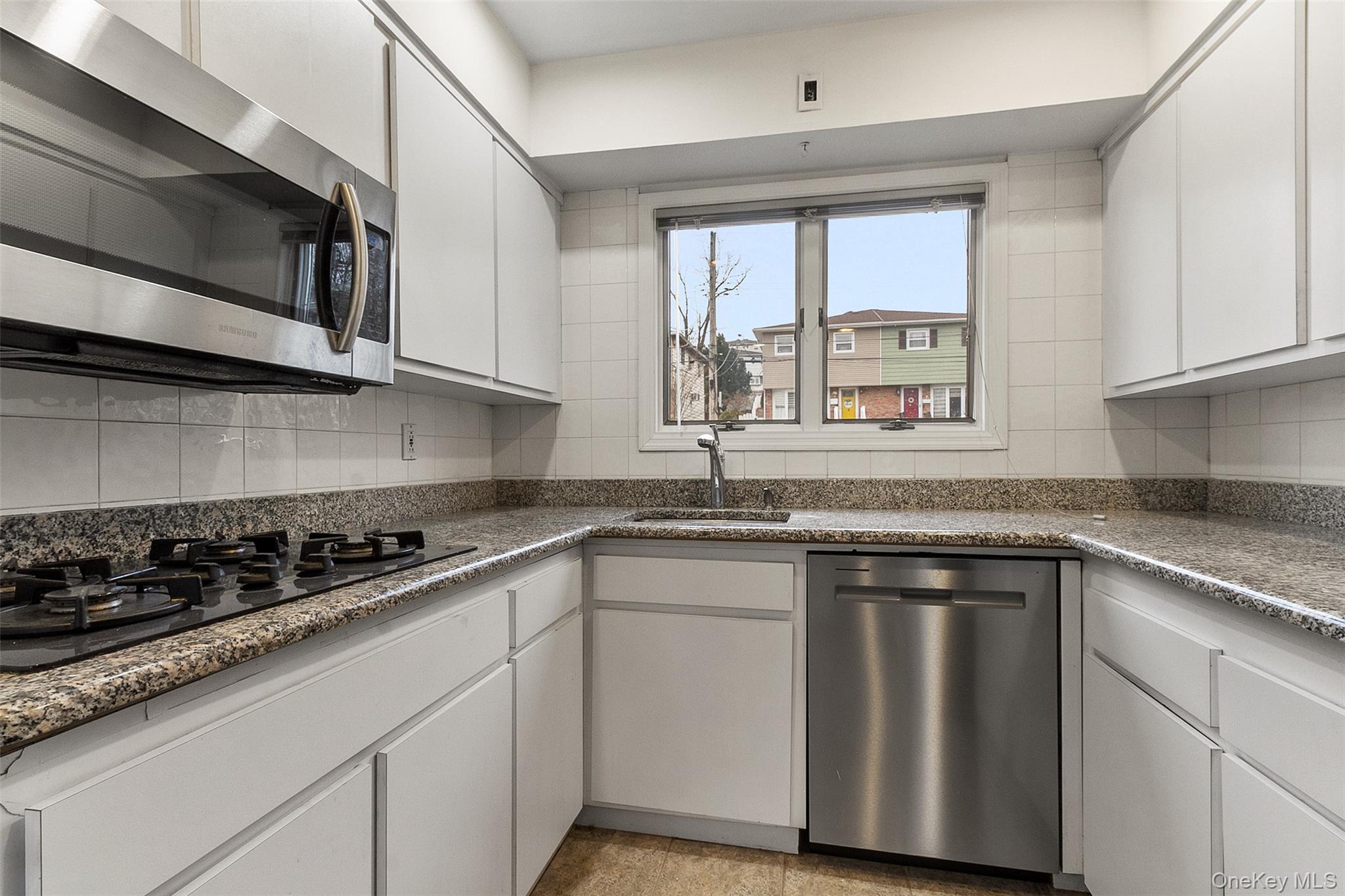 #7 photo, 6 Regina Place, Yonkers , NY 10703