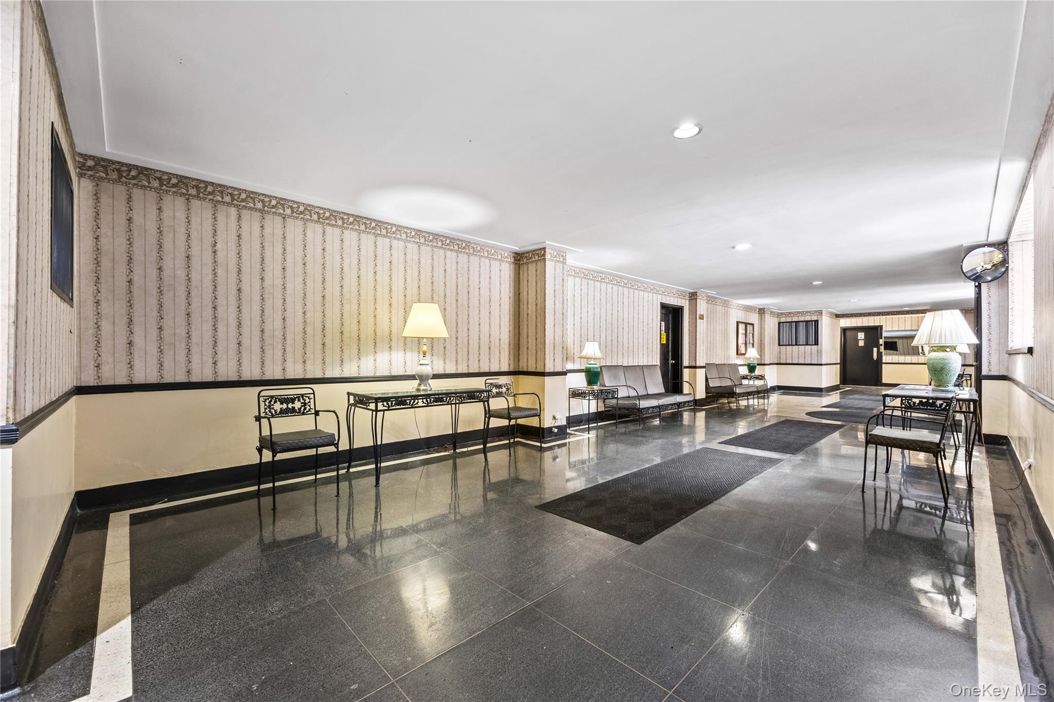 #15 photo, 325 E 201st Street, Bronx , NY 10458