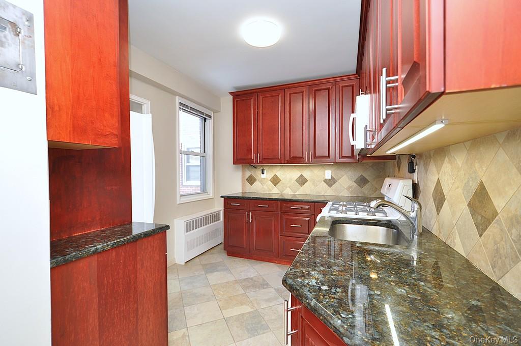 #19 photo, 260 Garth Road, Scarsdale , NY 10583