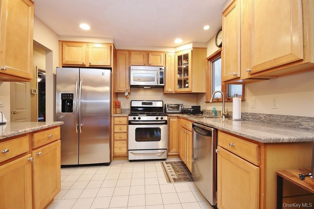 #4 photo, 48 Pershing Avenue, Ossining , NY 10562