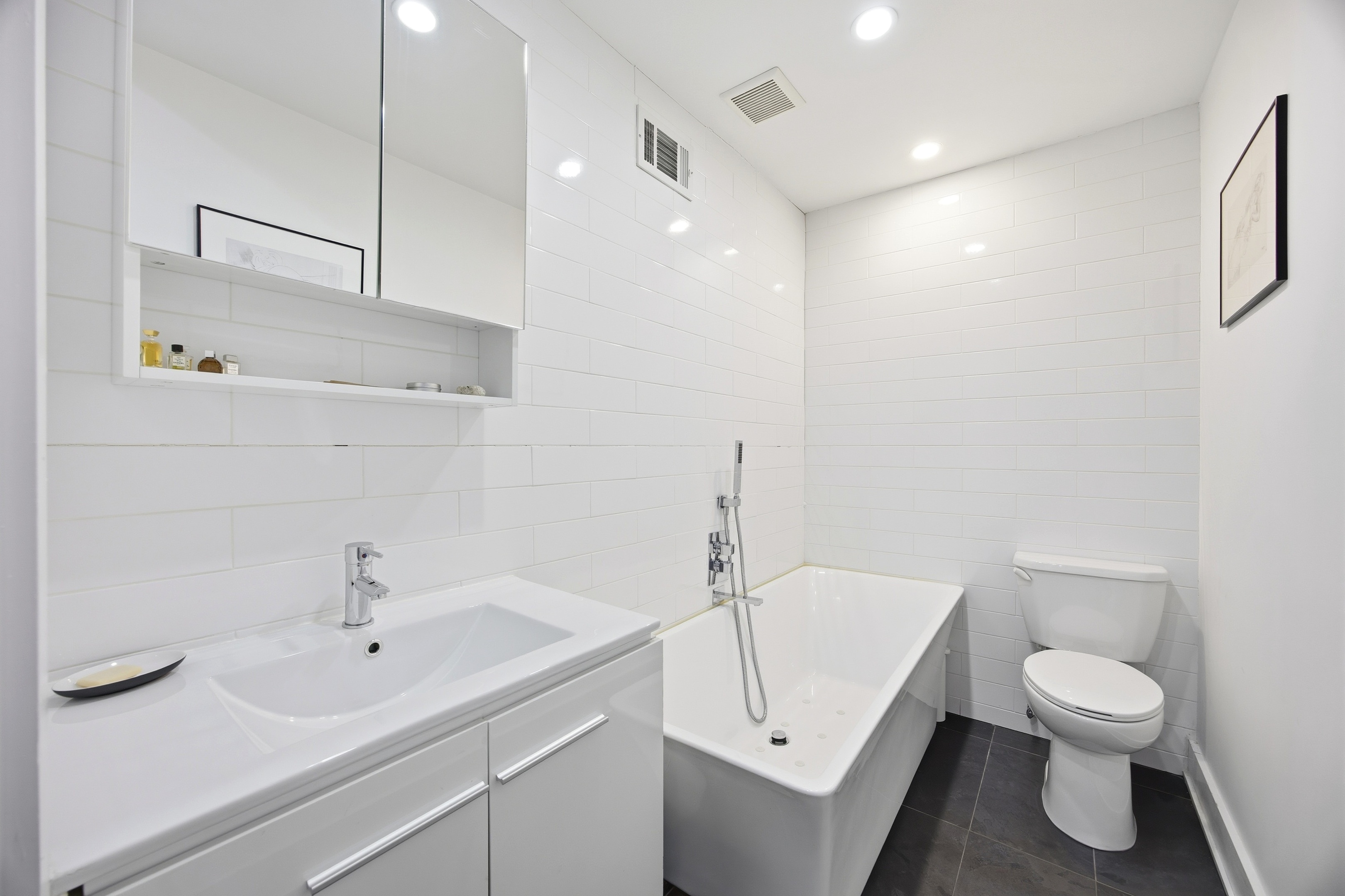 #19 photo, 2022 Madison Avenue, East Harlem , NY 10035