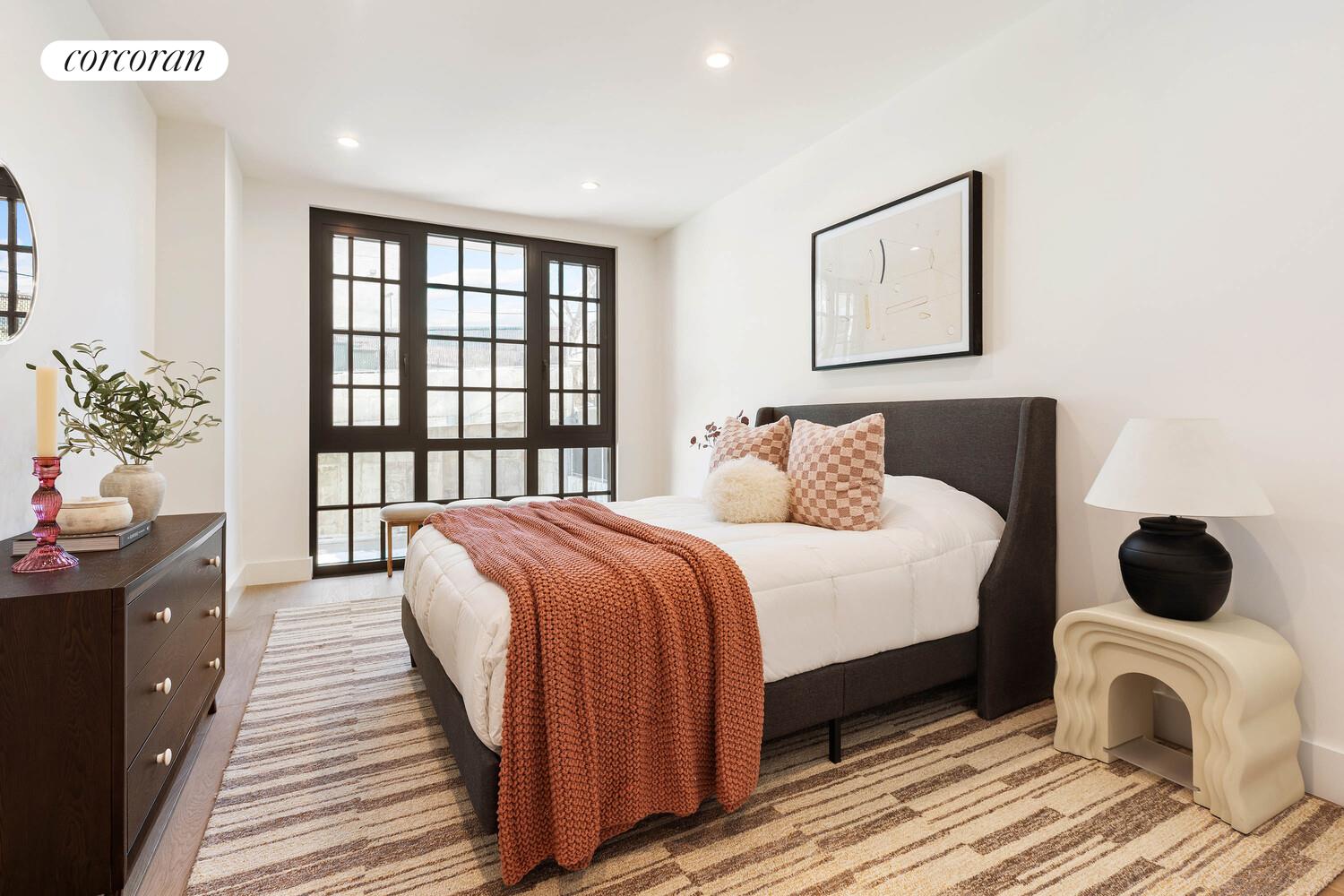 #5 photo, 25-23 NEWTOWN Avenue, Astoria , NY 11102