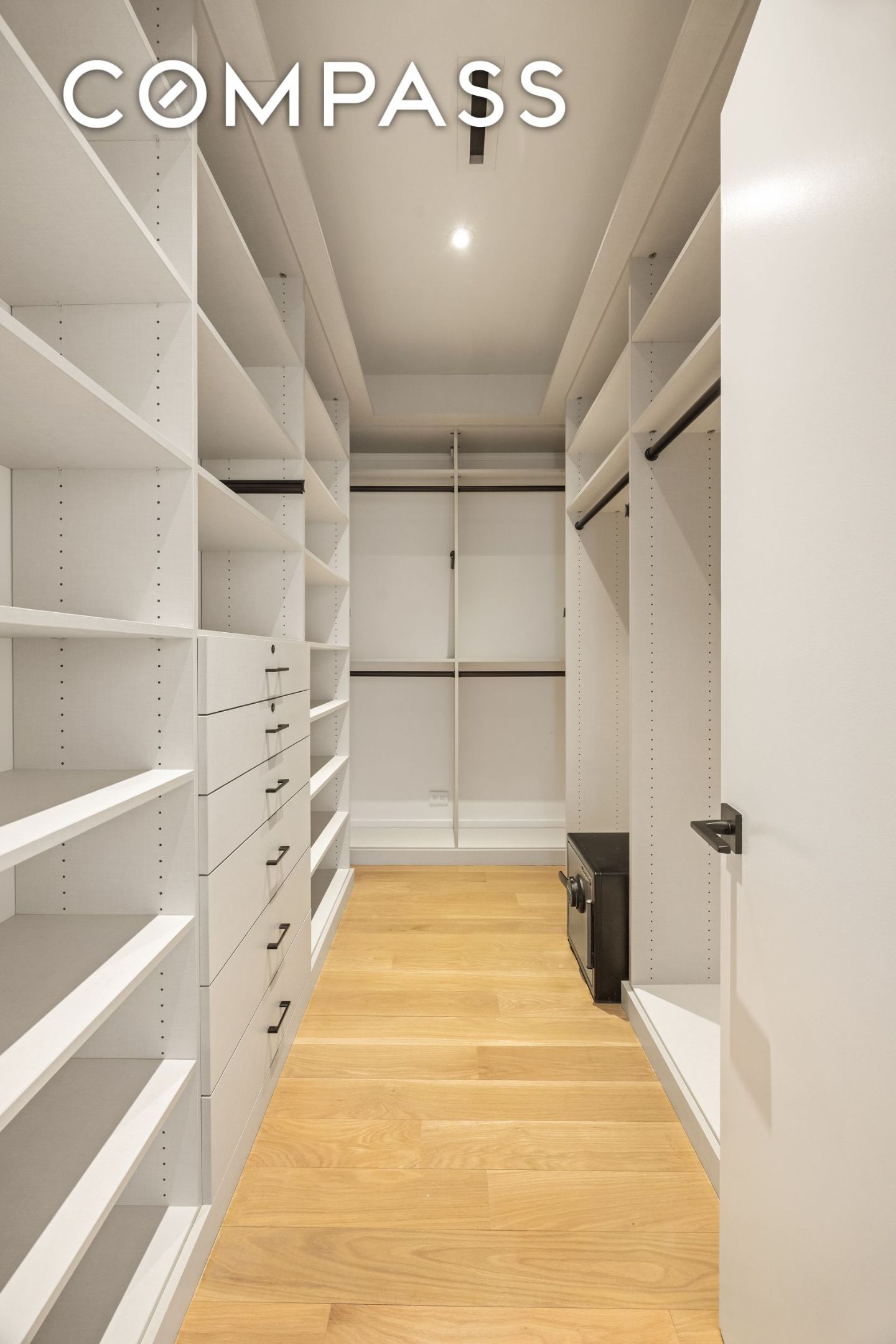 #16 photo, 45 Warren Street, Tribeca , NY 10007