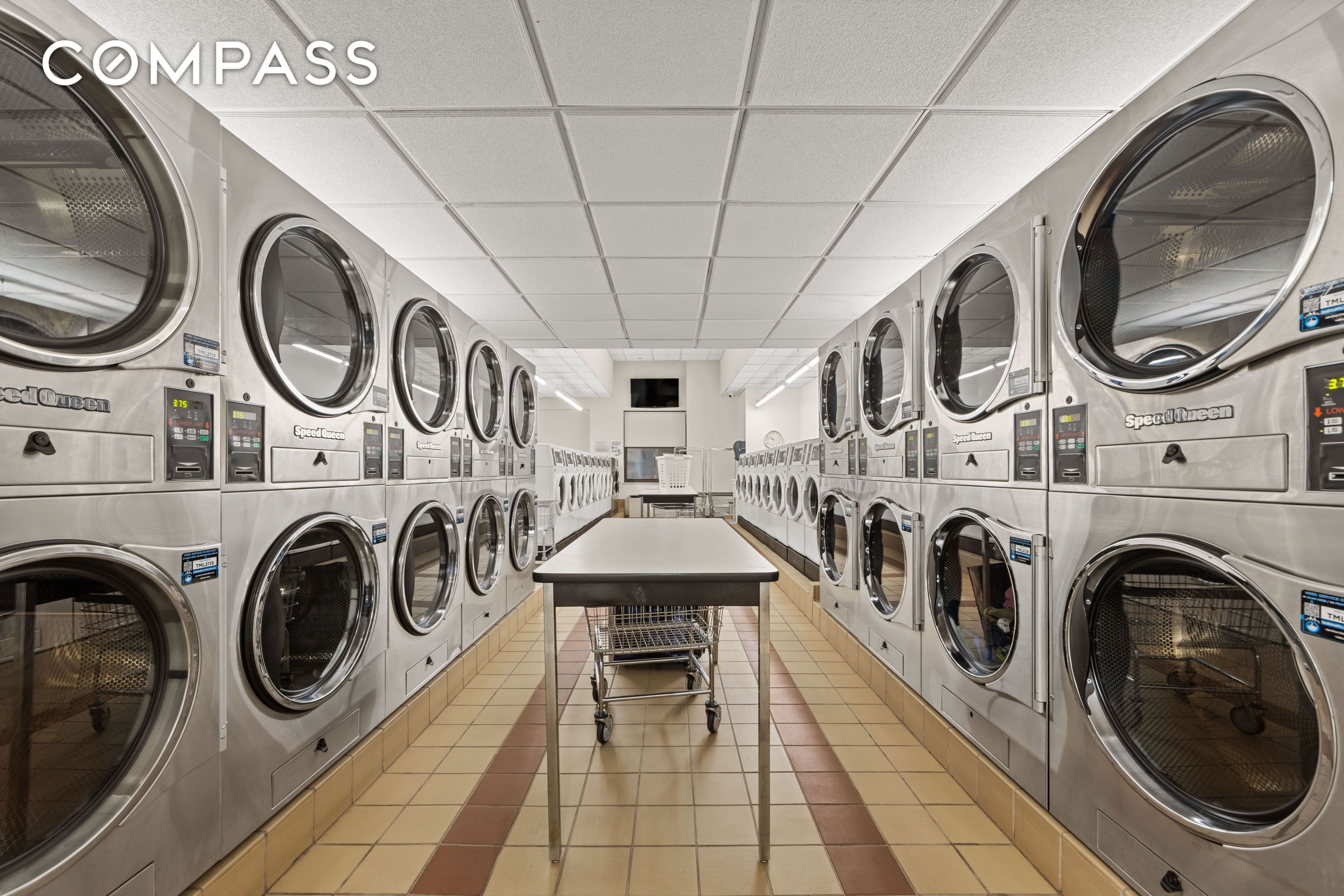 #13 photo, 20 West Street, Financial District , NY 10004