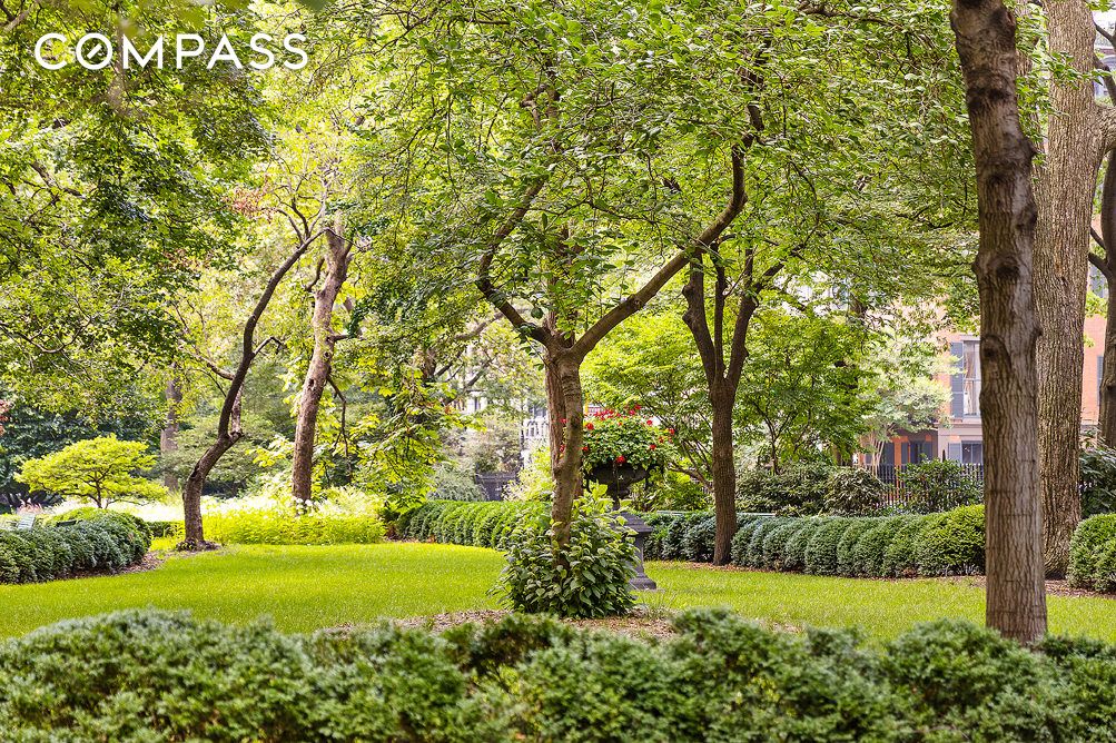 #8 photo, 26 Gramercy Park S, Gramercy Park , NY 10003