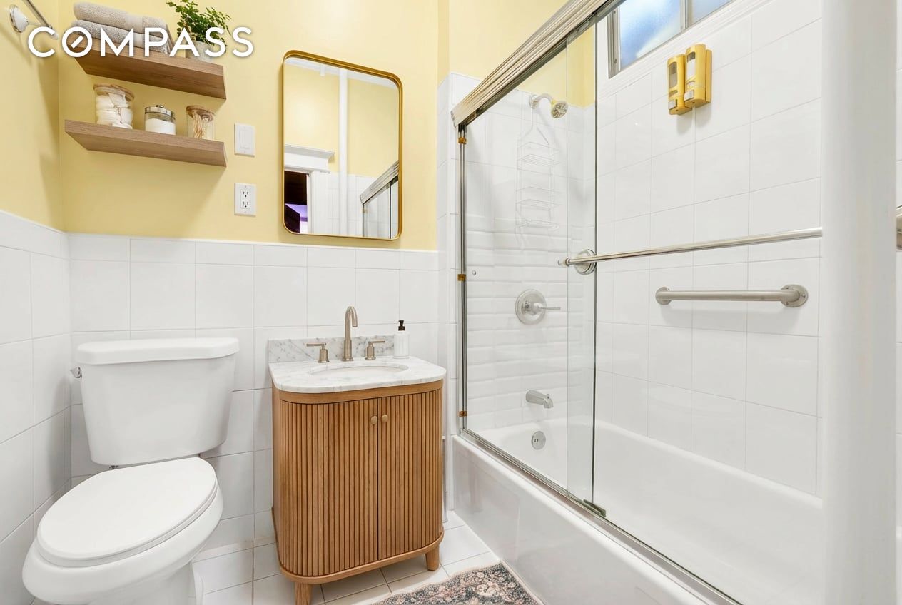 #13 photo, 352 New York Avenue, Crown Heights , NY 11213