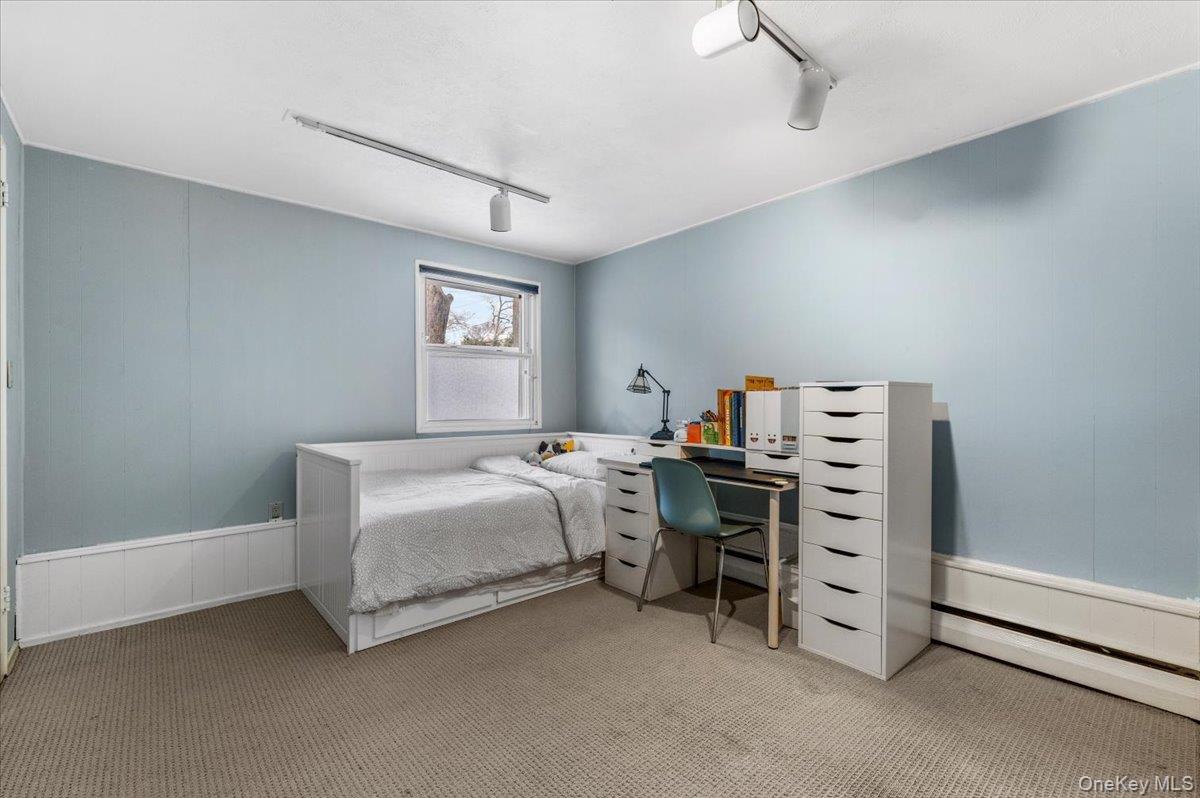 #18 photo, 32 Middle Lane, Jericho , NY 11753