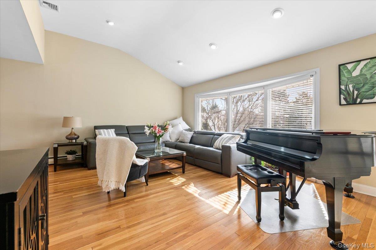 #3 photo, 32 Middle Lane, Jericho , NY 11753