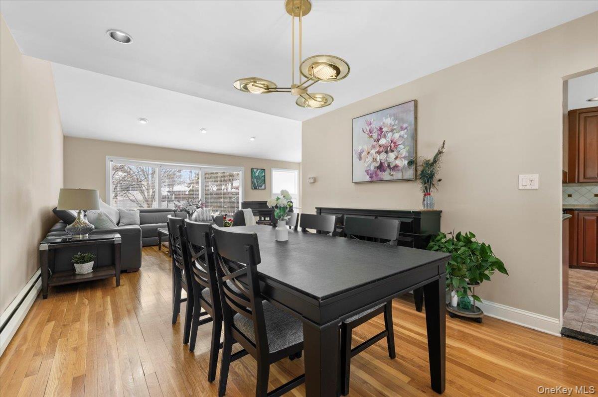 #6 photo, 32 Middle Lane, Jericho , NY 11753