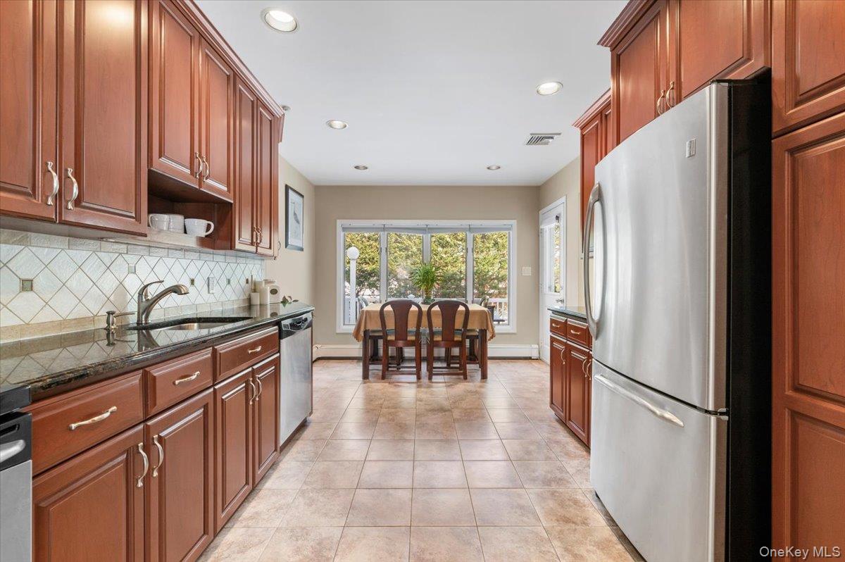 #7 photo, 32 Middle Lane, Jericho , NY 11753