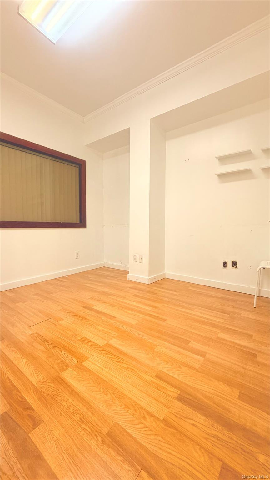 #5 photo, 3708 Main Street, קווינס Flushing , NY 11354