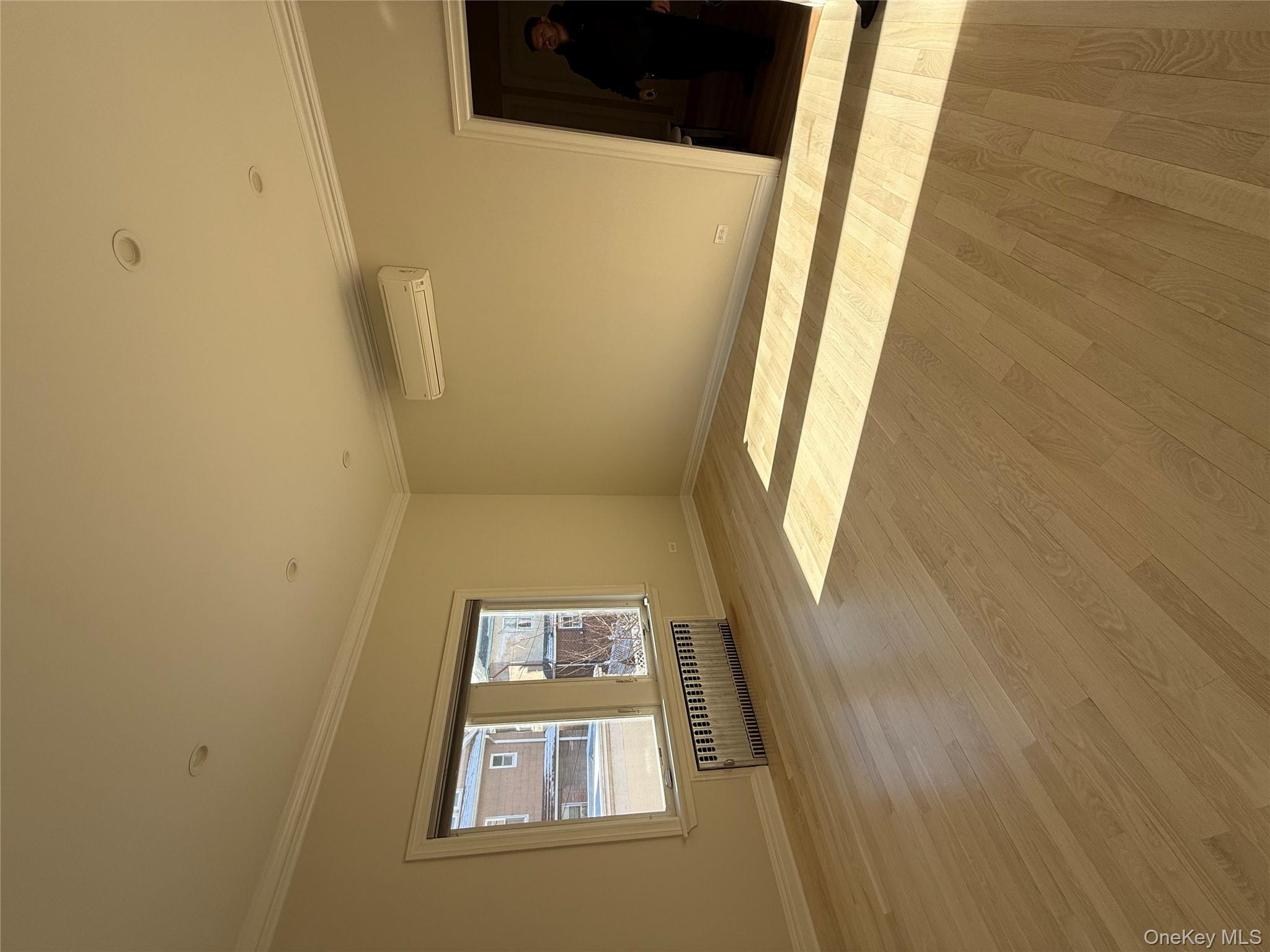 #8 photo, 78-68 84th Street, Glendale , NY 11385