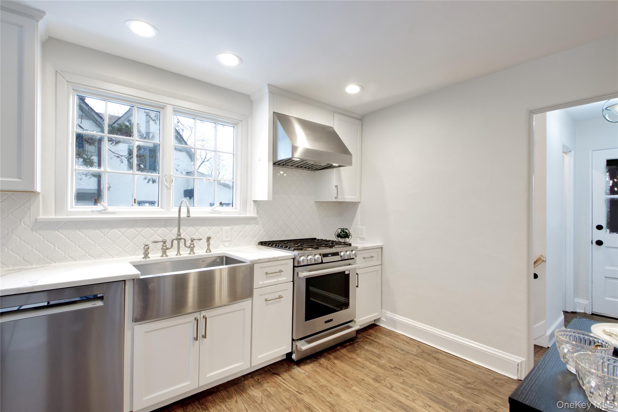 #10 photo, 27 Oakland Drive, Port Washington , NY 11050