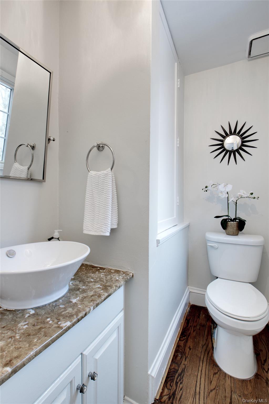 #12 photo, 27 Oakland Drive, Port Washington , NY 11050